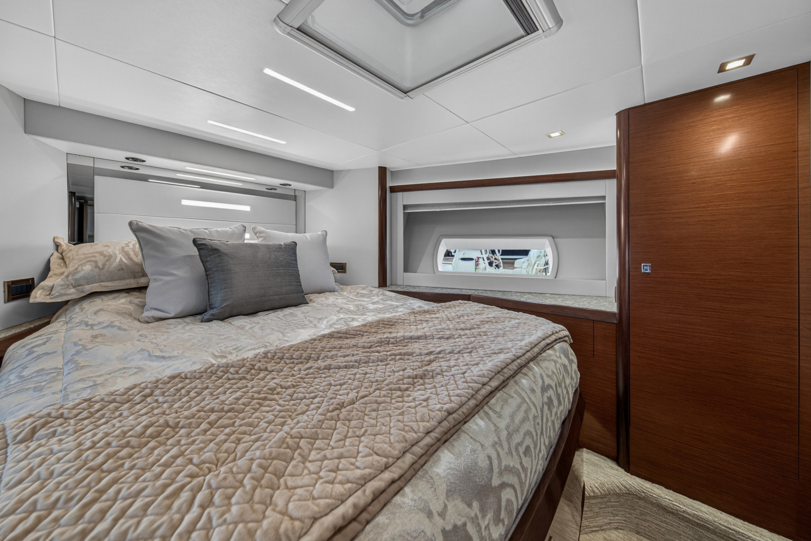 2021 Ocean Alexander 70E - Image 73
