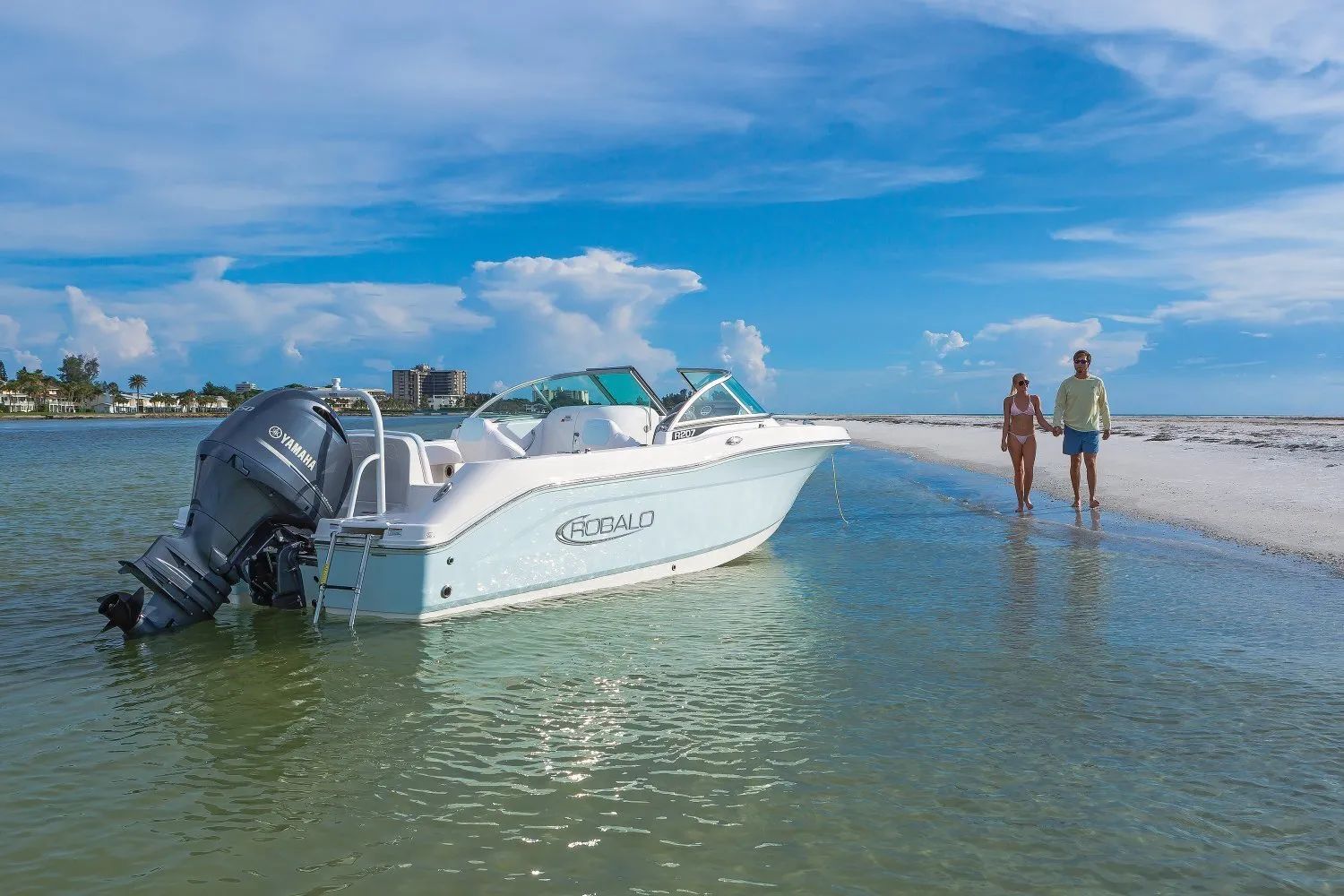 2026 Robalo R207 Dual Console