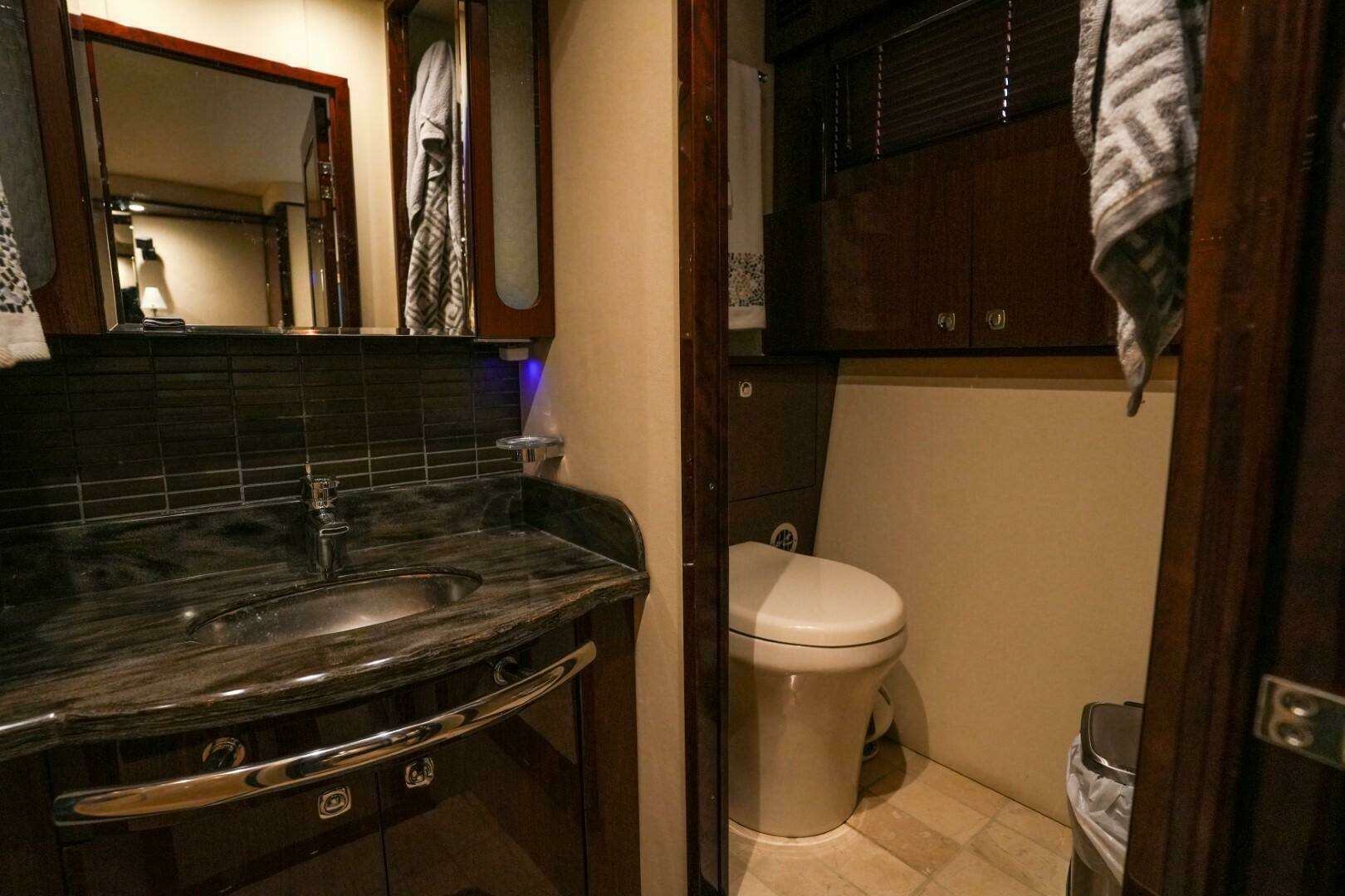 2013 Sea Ray 610 Sundancer - Image 34