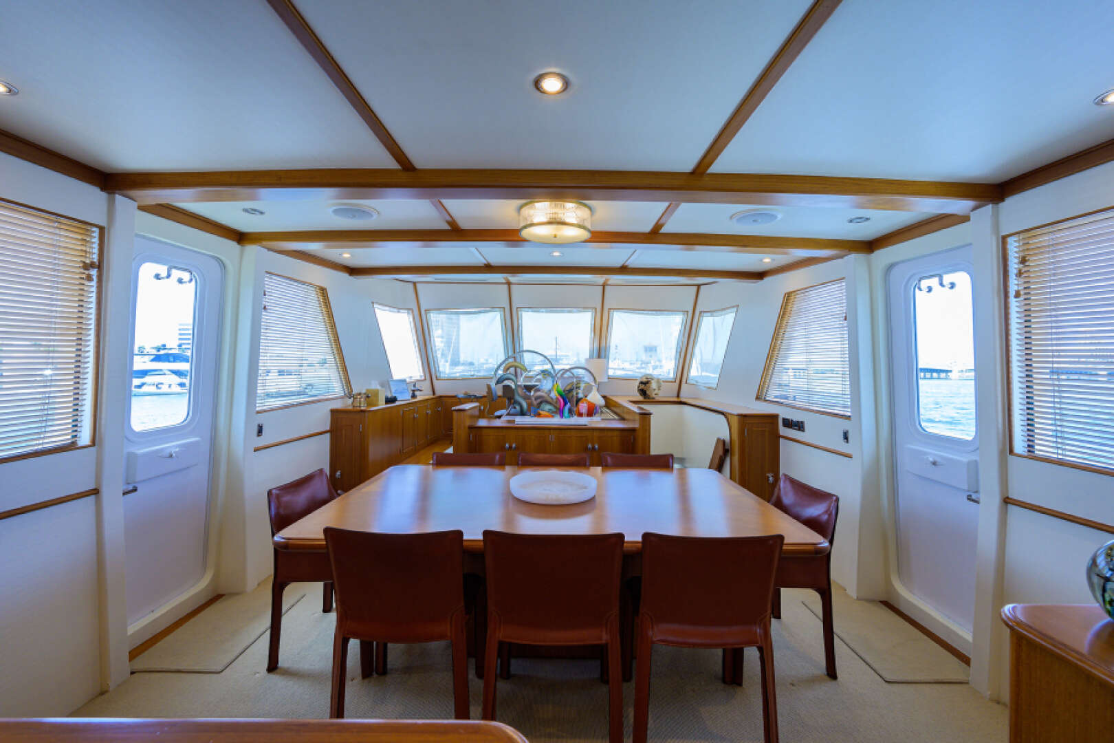 2003 New England Boatworks Enclosed Raised Pilothouse - Image 15