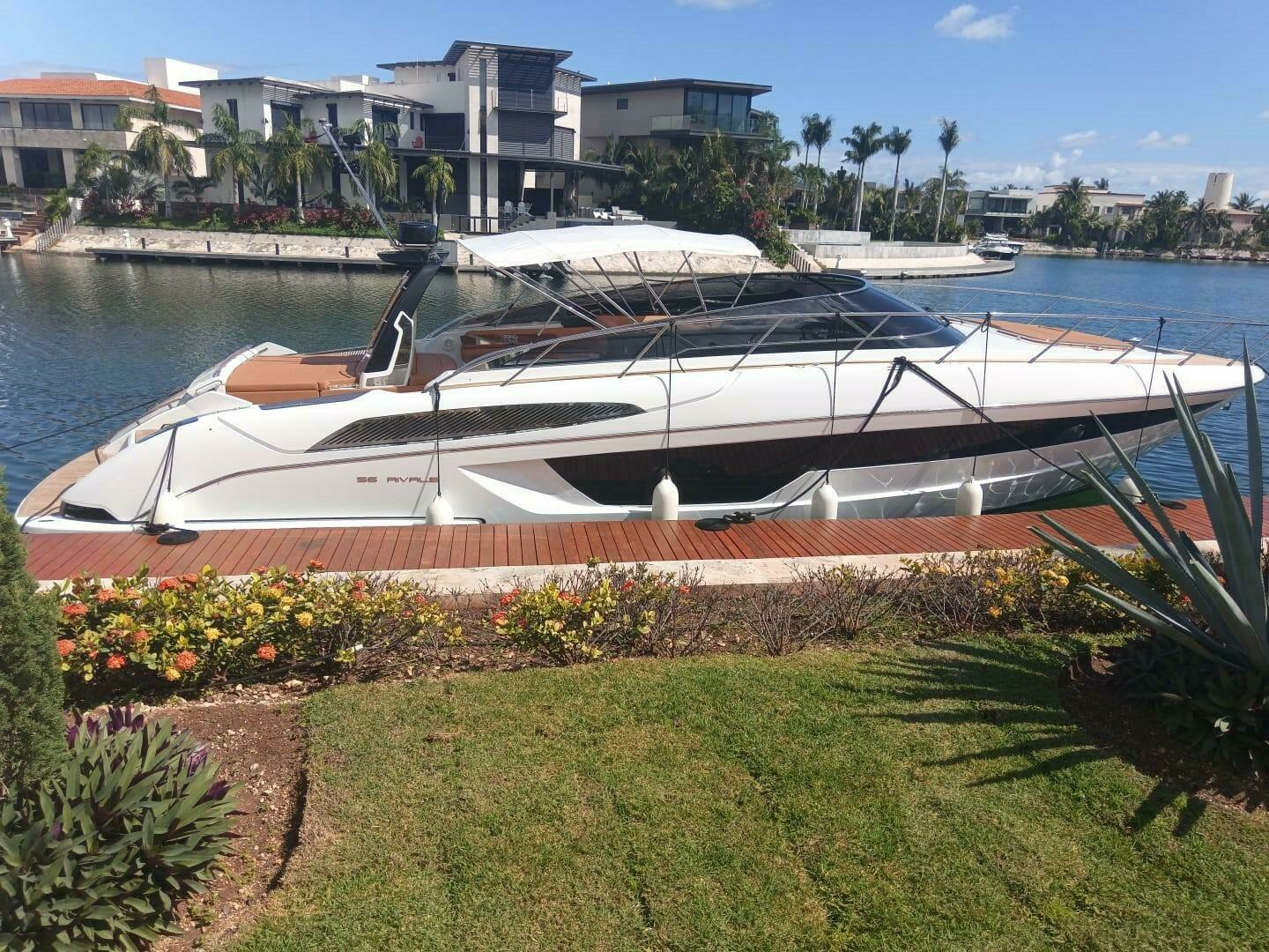 2019 Riva — - Image 10