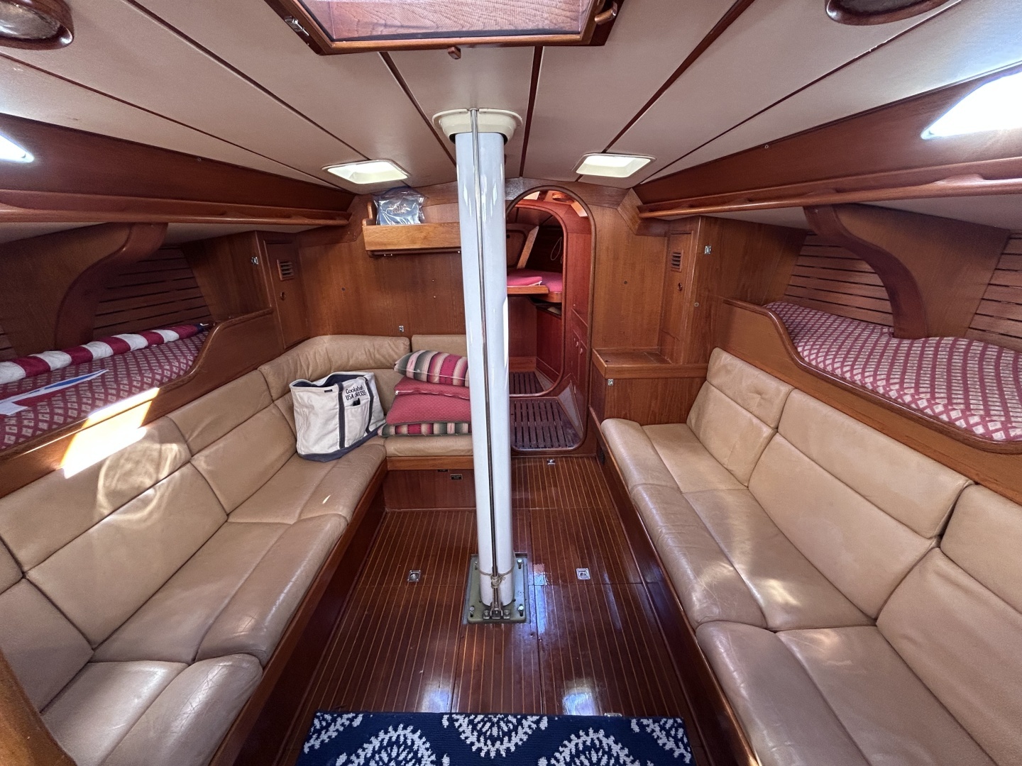 1984 Swan — - Image 18