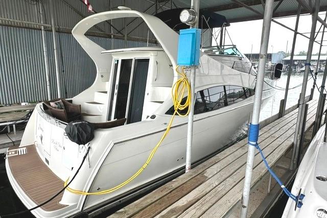 2004 Carver 360 Mariner