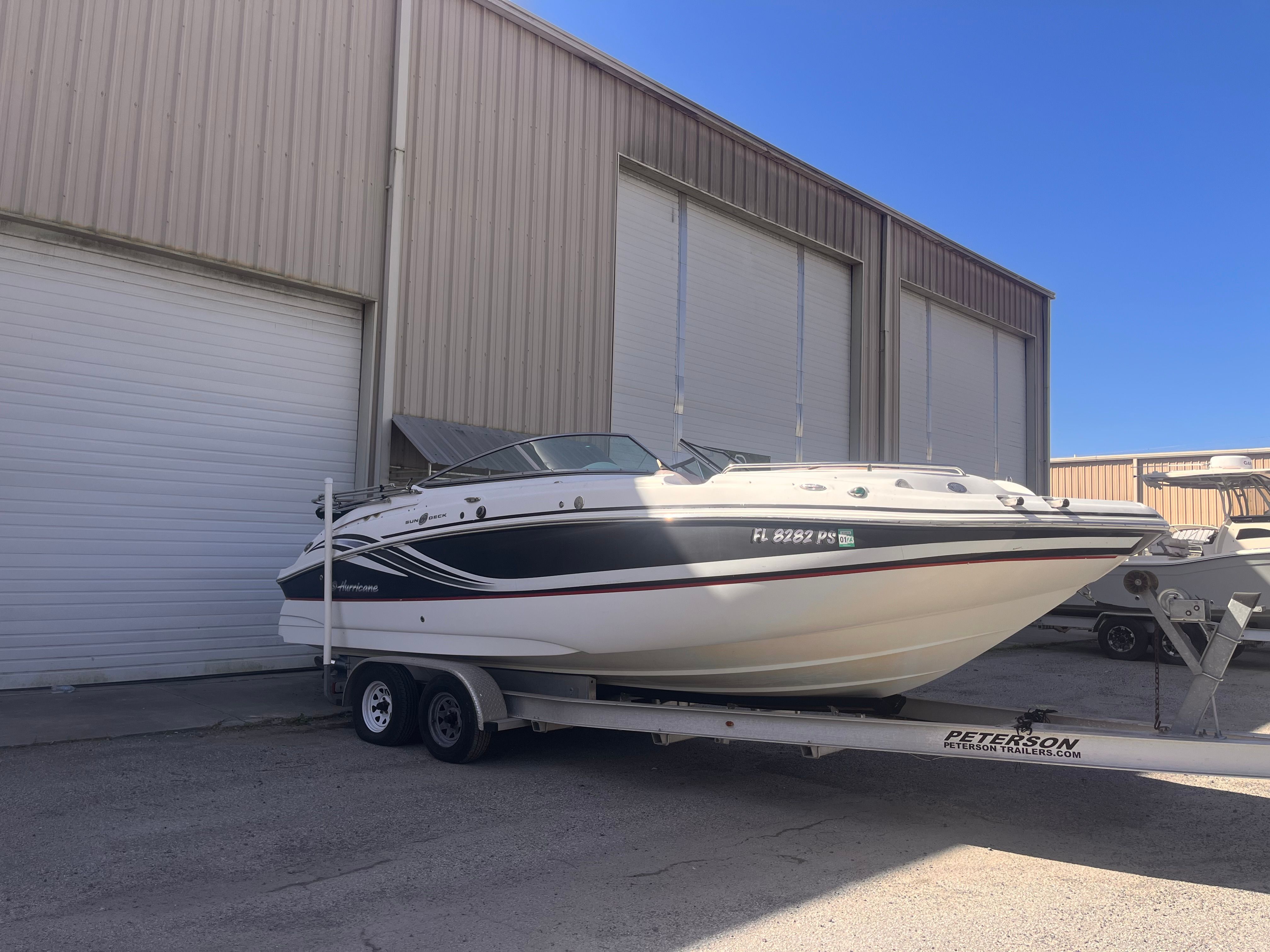 2014 Hurricane SunDeck 2400 OB