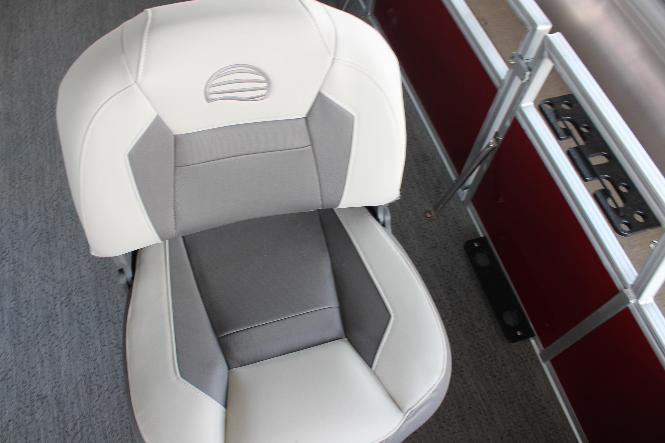 Sun Tracker Bass Buggy 18 DLX 2026 boat seat, gray and white upholstery.