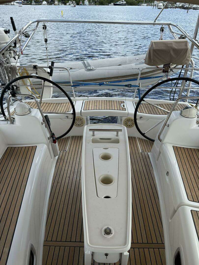2012 Beneteau 43 - Image 32