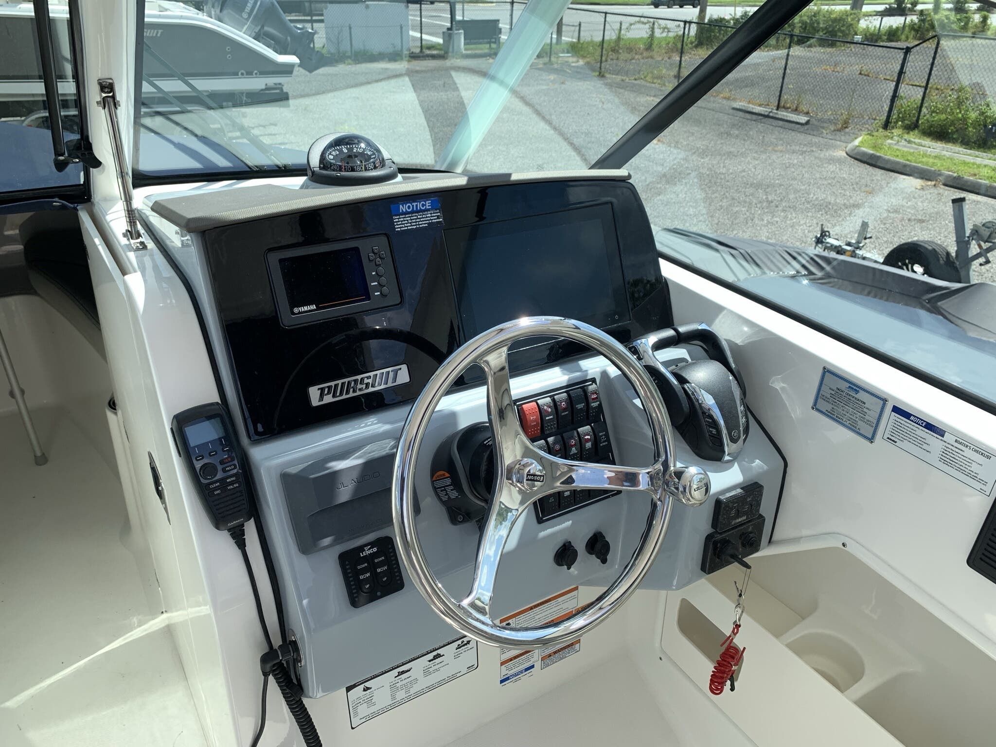 2022 Pursuit DC 266 Dual Console - 3