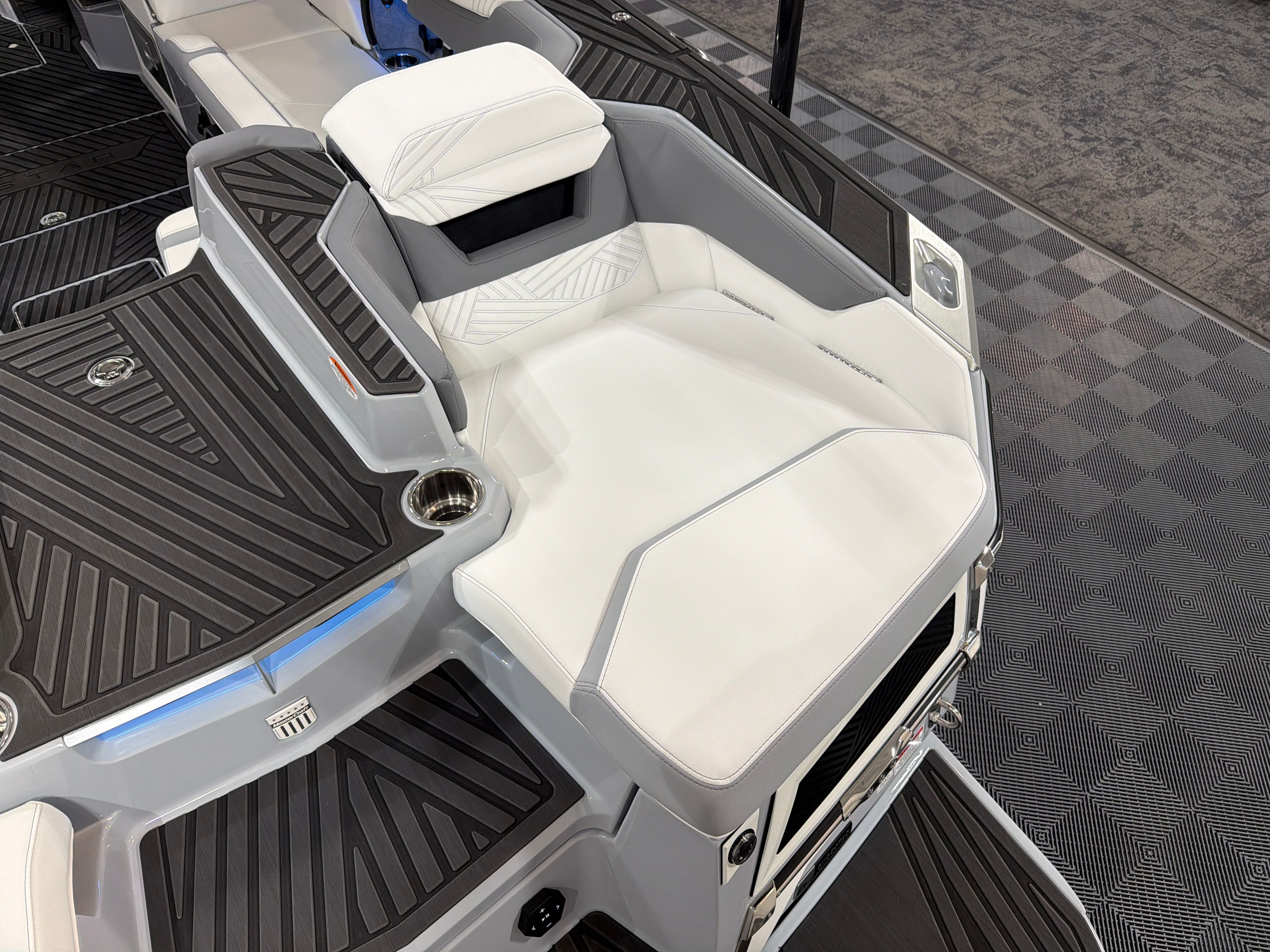 2026 MasterCraft XStar 25 - 6