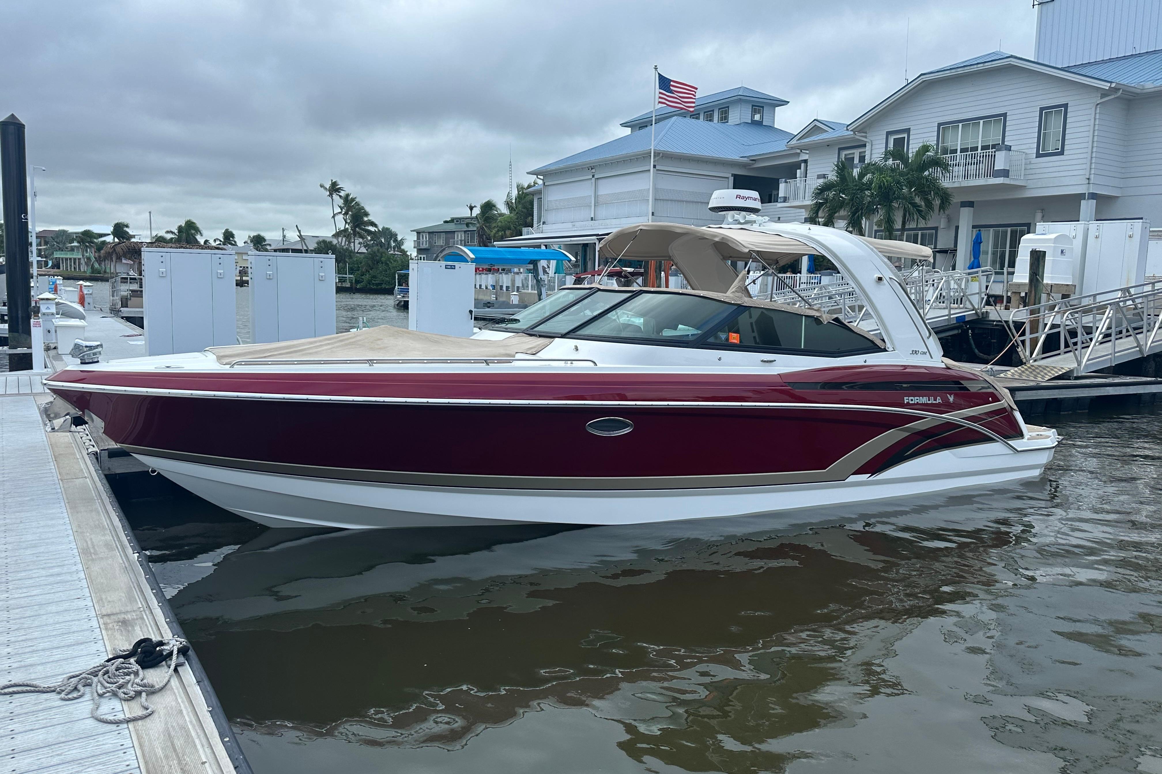 2016 Formula 330 Crossover Bowrider
