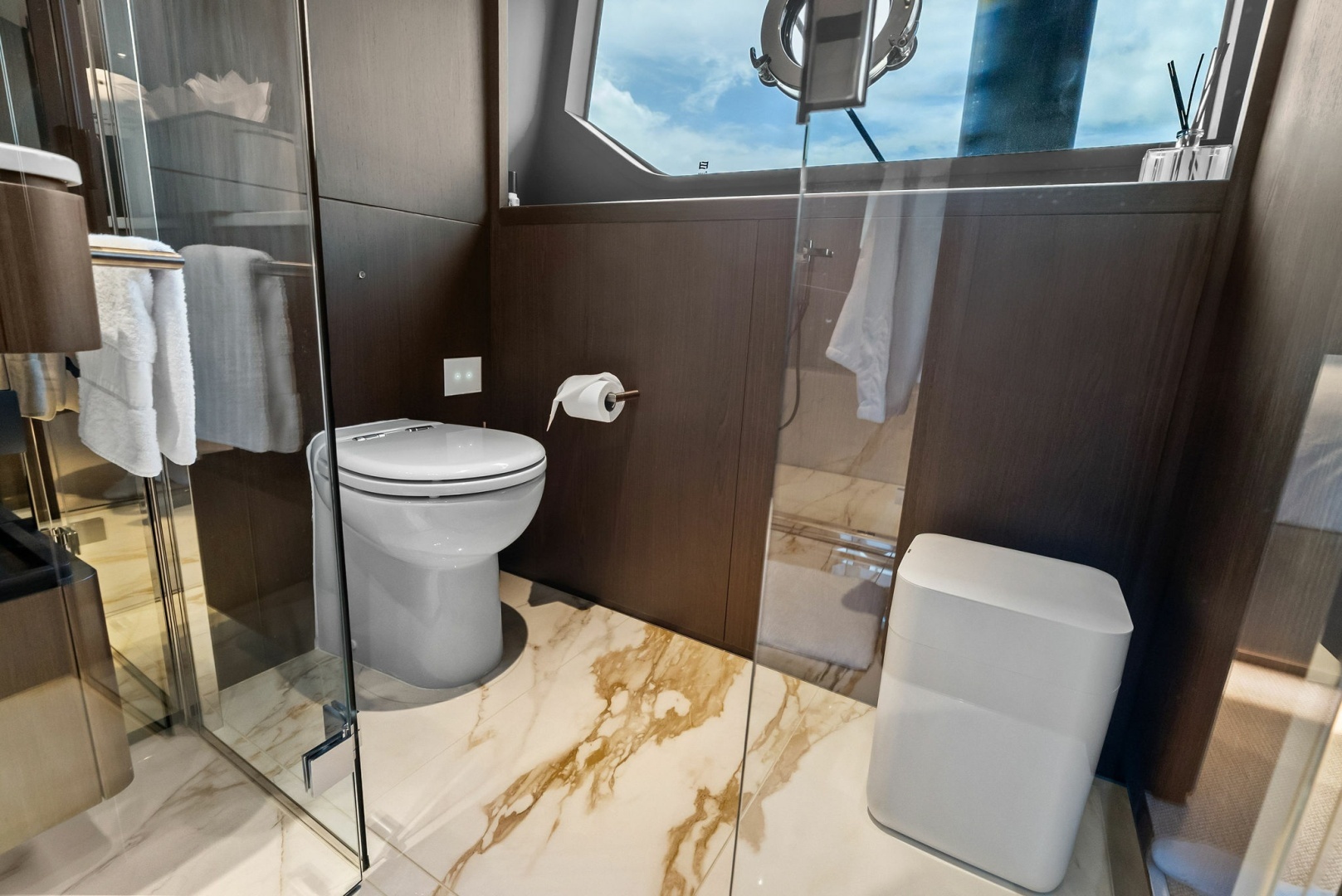 2023 Ferretti Yachts 860 - Image 66