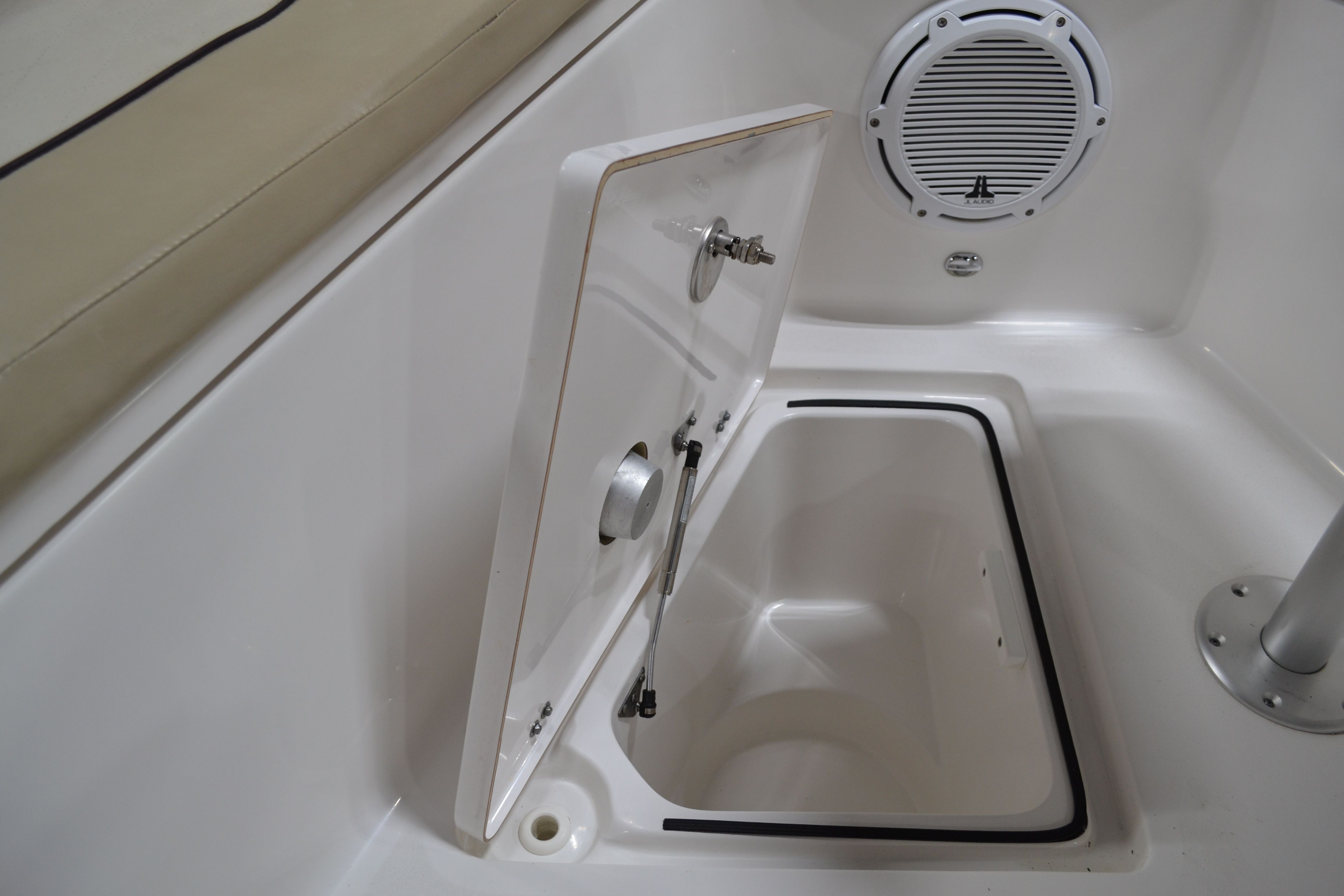 2017 Sea Fox 328 Commander - 29