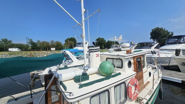 1982 Nordic Tug 26 - 6