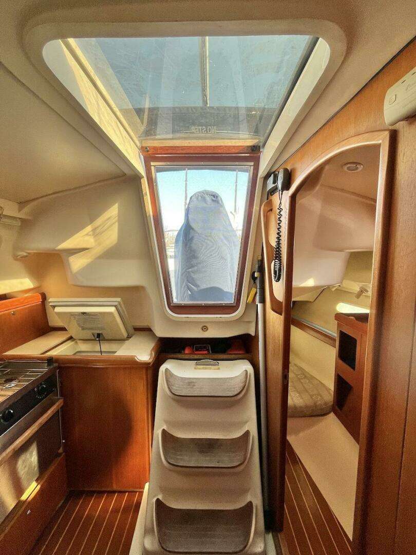 2002 Hunter 326 - Image 13