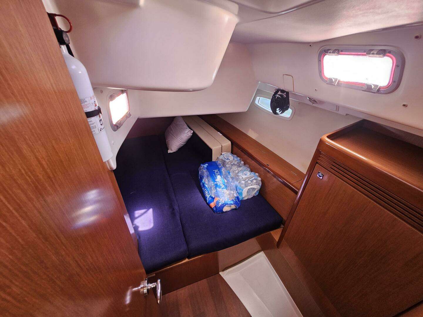 2009 Beneteau Cyclades 43.3 - Image 21