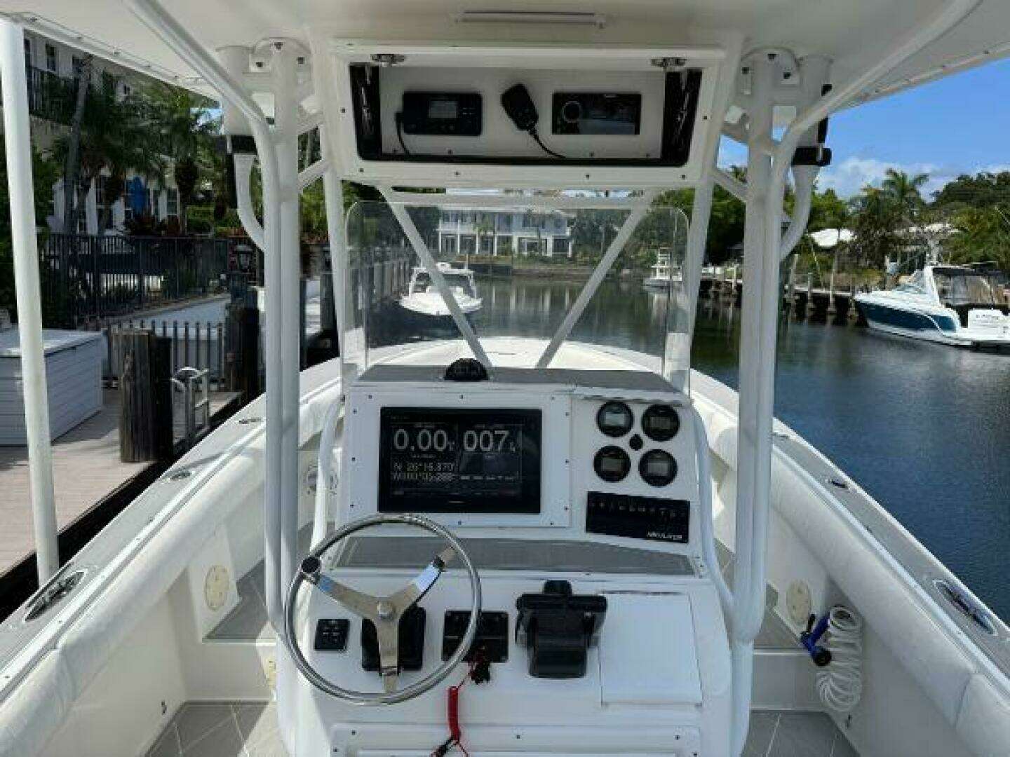 2005 Regulator 23 Center Console - Image 12