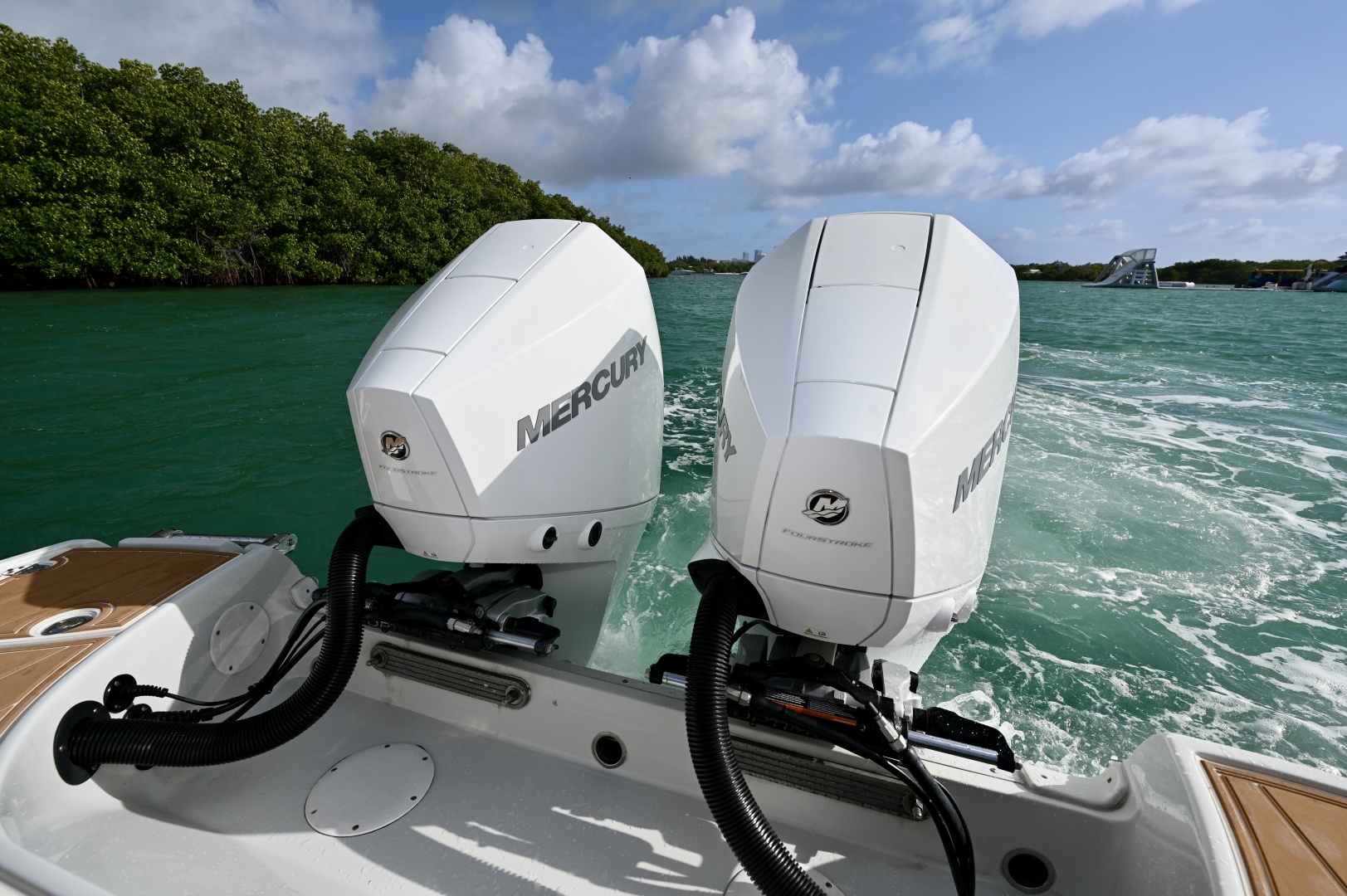 2020 Crownline Eclipse E 305 XS - Image 9