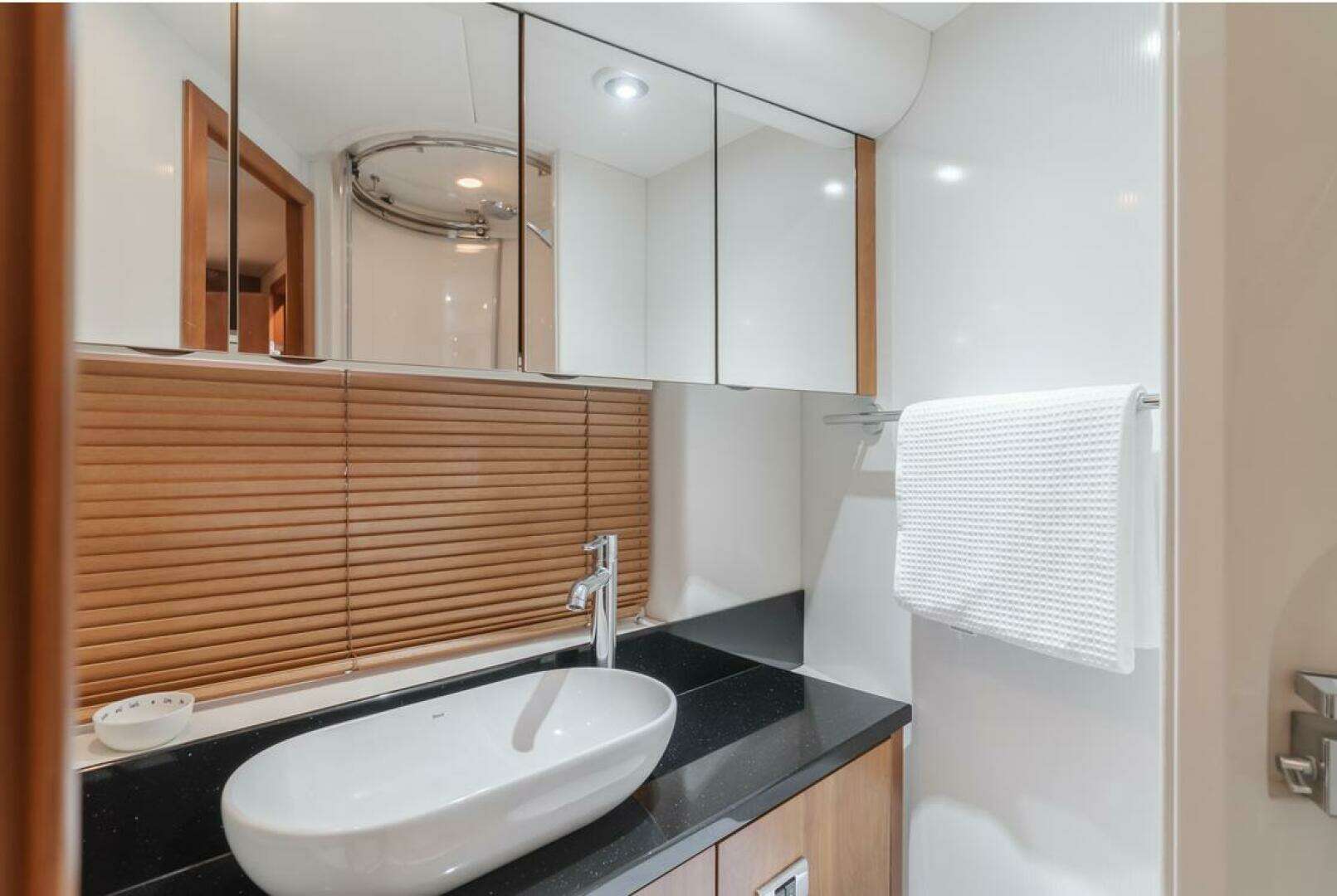 2012 Sunseeker Portofino 48 - Image 22