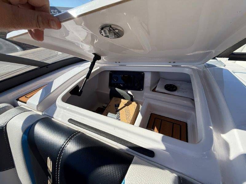 2015 Nautique G23 - 26