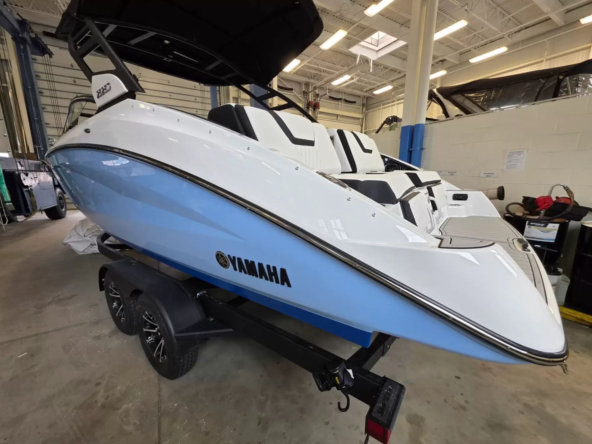 2026 Yamaha Boats 252SD - 2