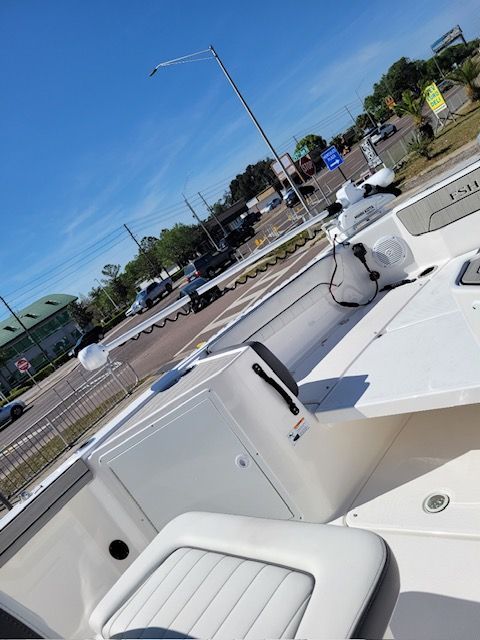 2021 Yamaha Boats 210 FSH Deluxe - 12