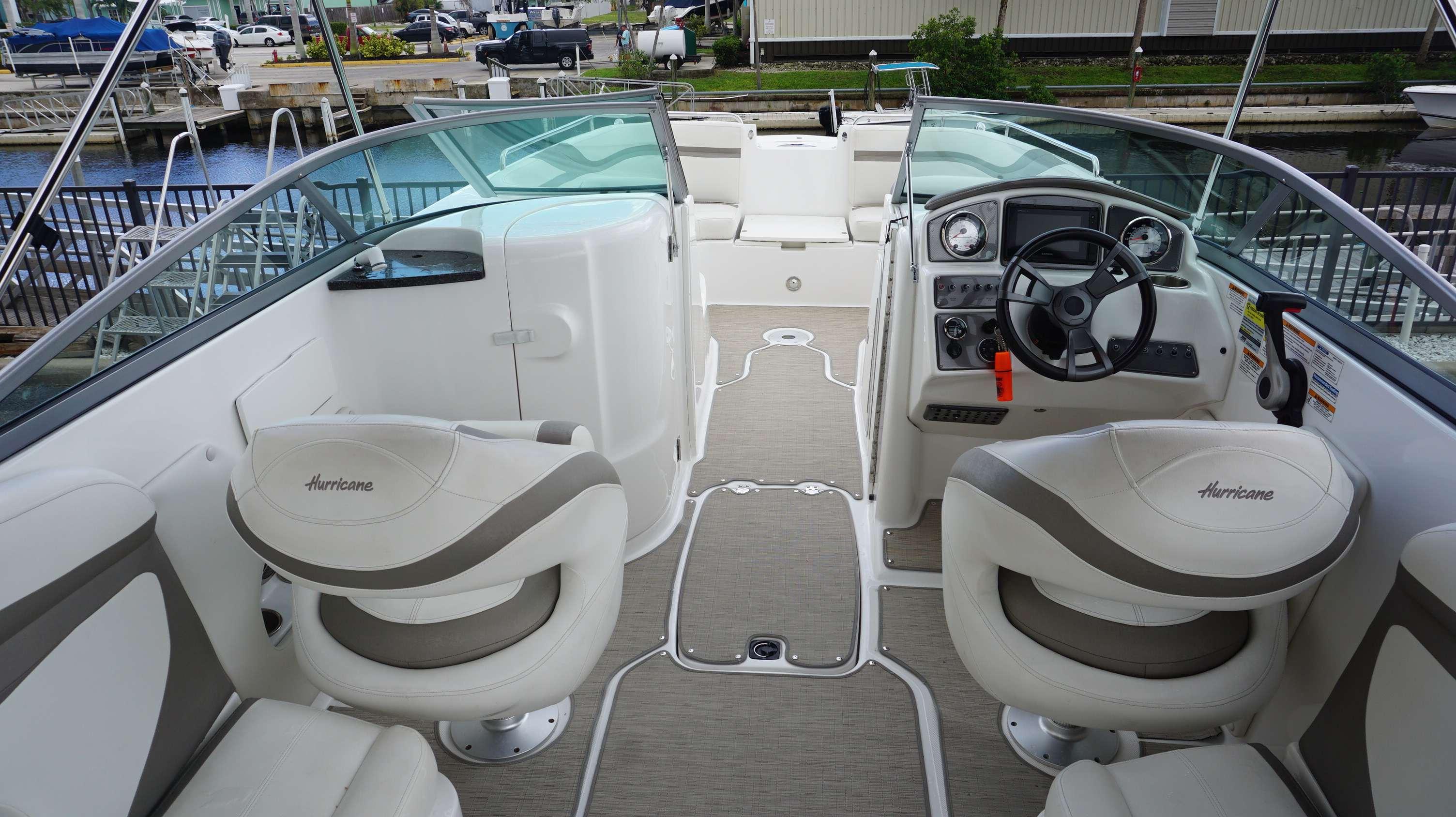 2015 Hurricane 2486SD - 20