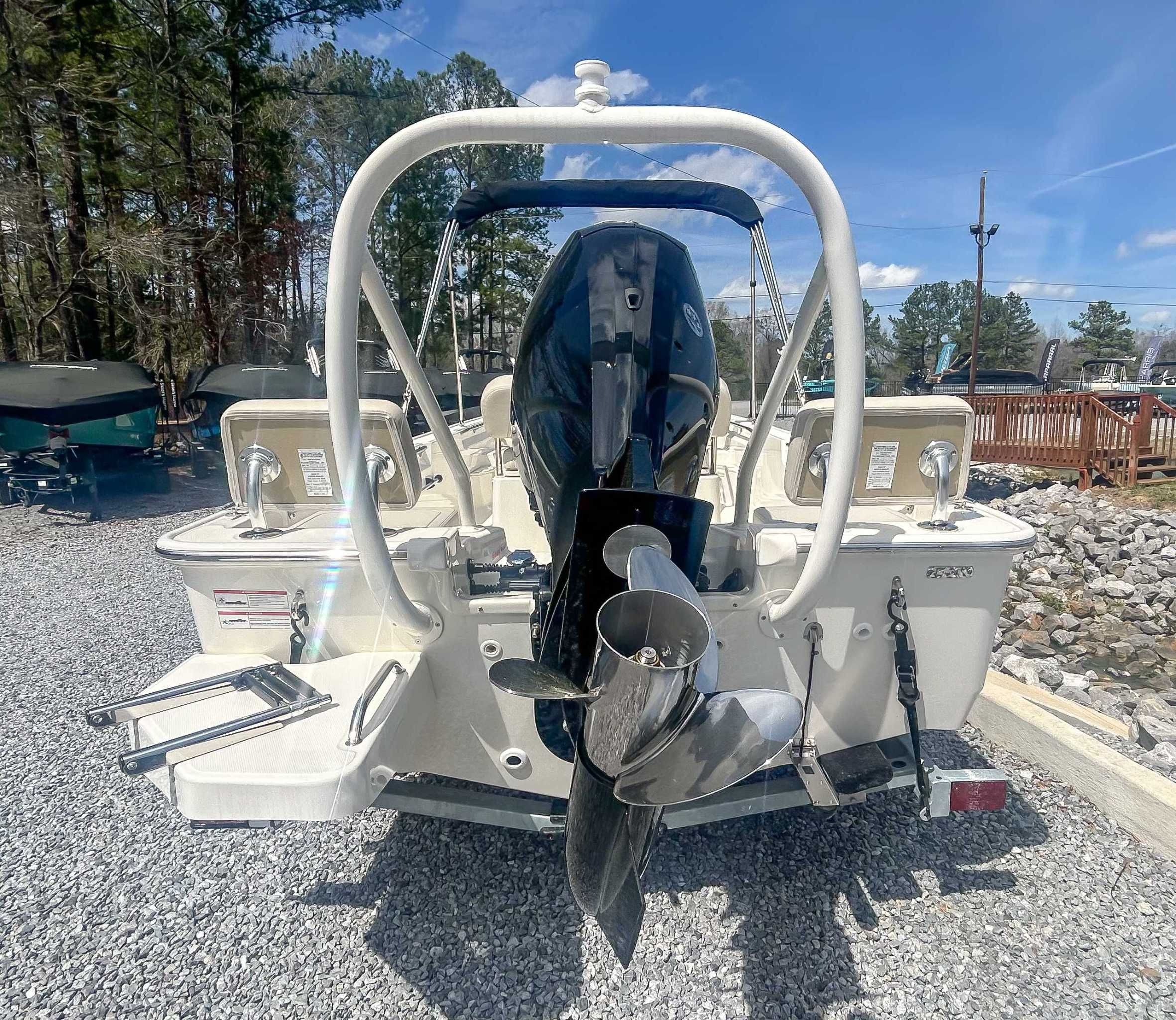 2025 Boston Whaler 170 Montauk - 9