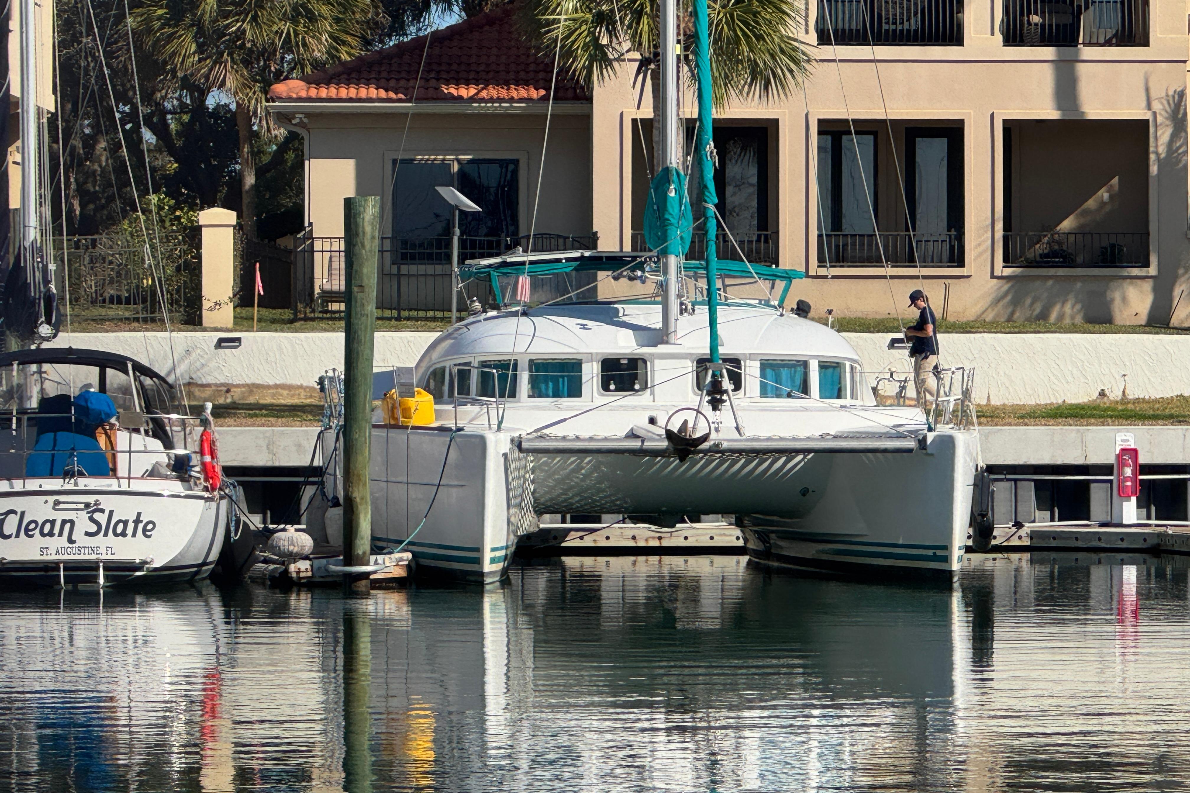2000 Lagoon 380