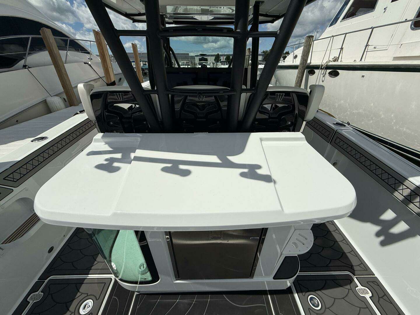 2022 Wellcraft 352 Fisherman - Image 8