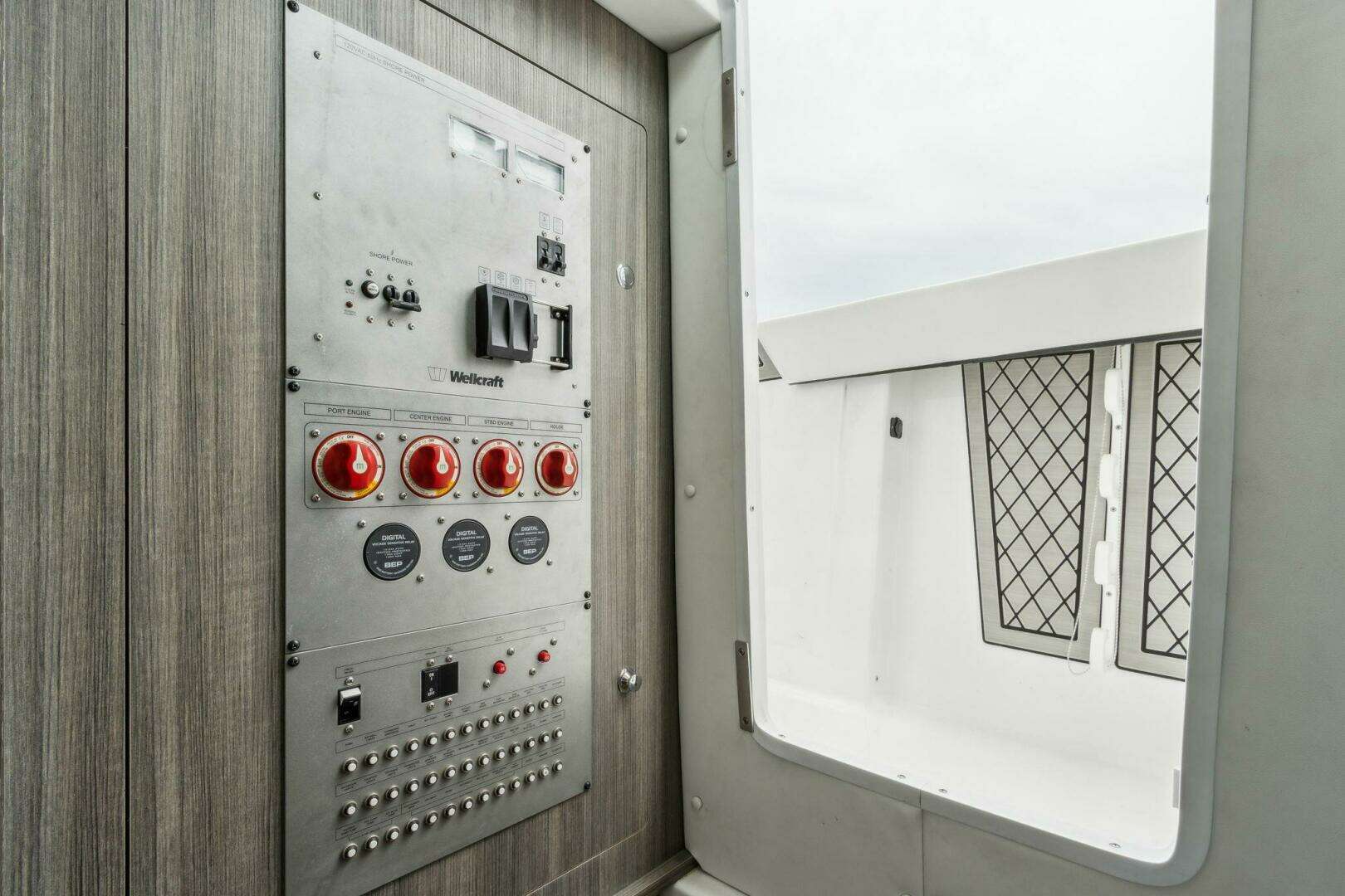 2023 Wellcraft 352 Fisherman Center Console - Image 28