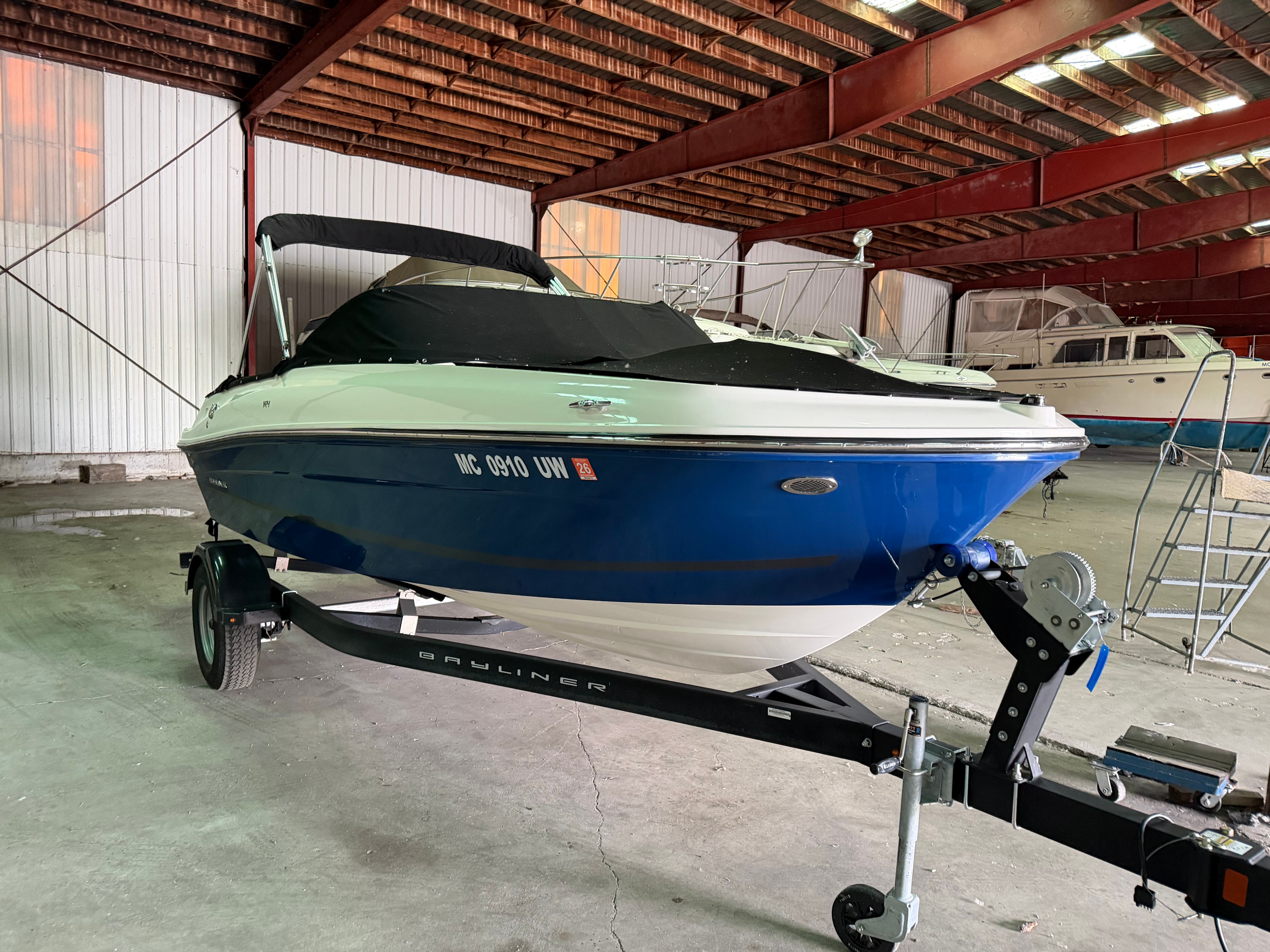 2023 Bayliner VR4 BOWRIDER - 3