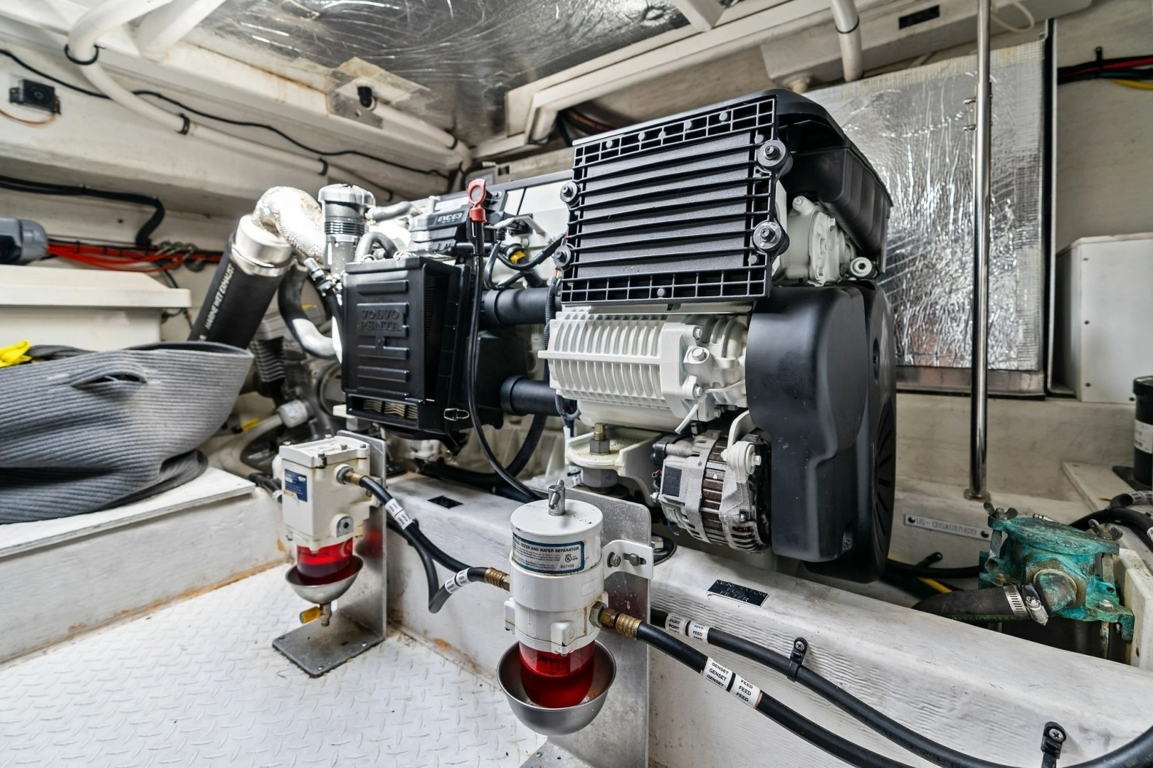 2019 Cruisers Yachts 42 Cantius - Image 56