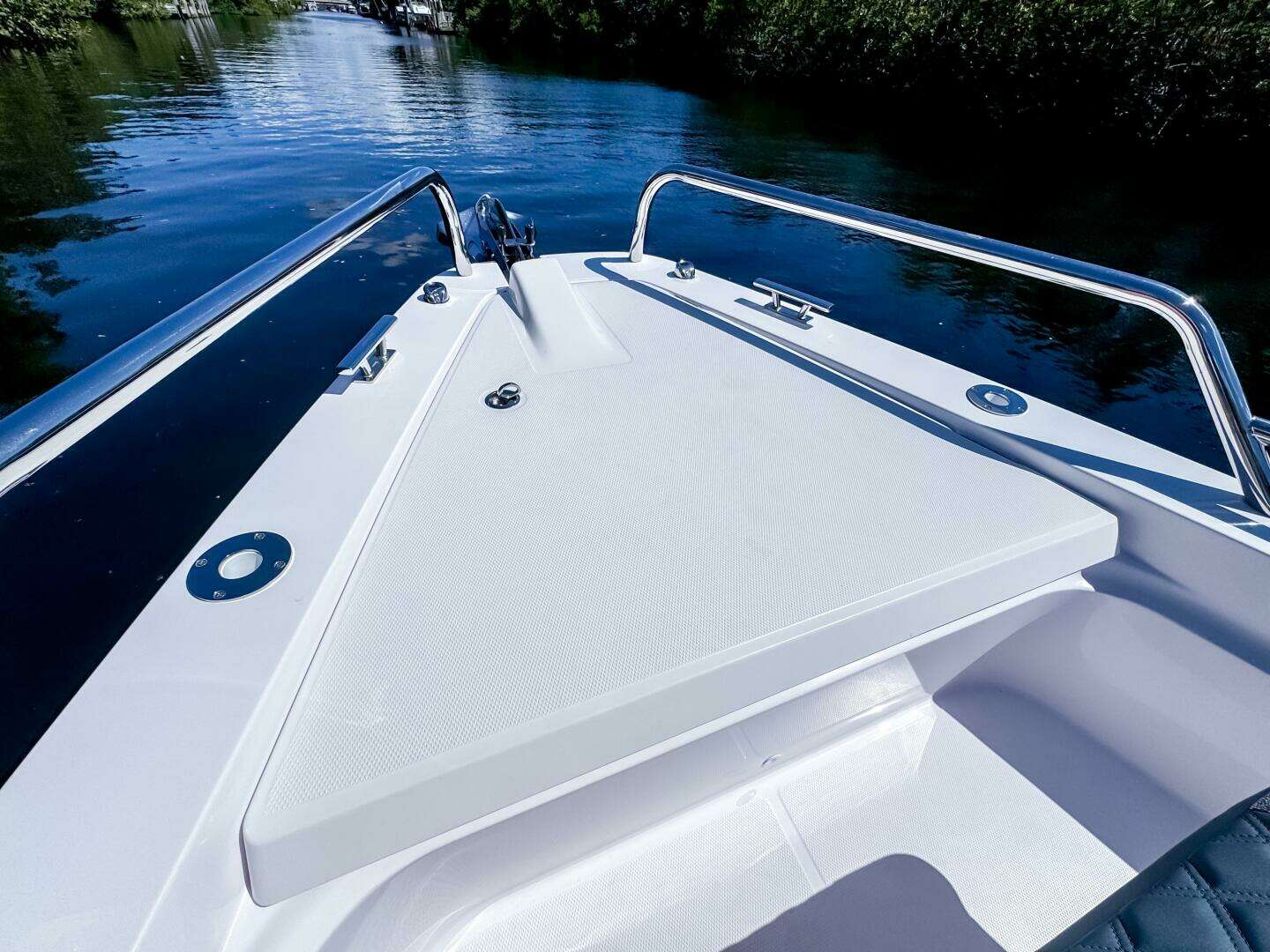 2024 Axopar 37 Sun Top - Image 30
