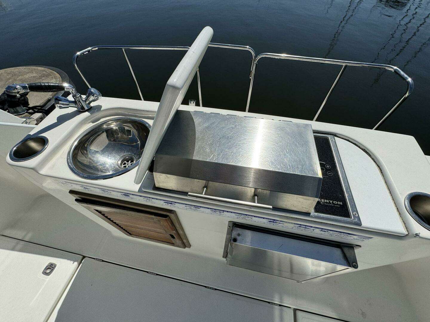 2012 Ranger Tugs R-29 - Image 11