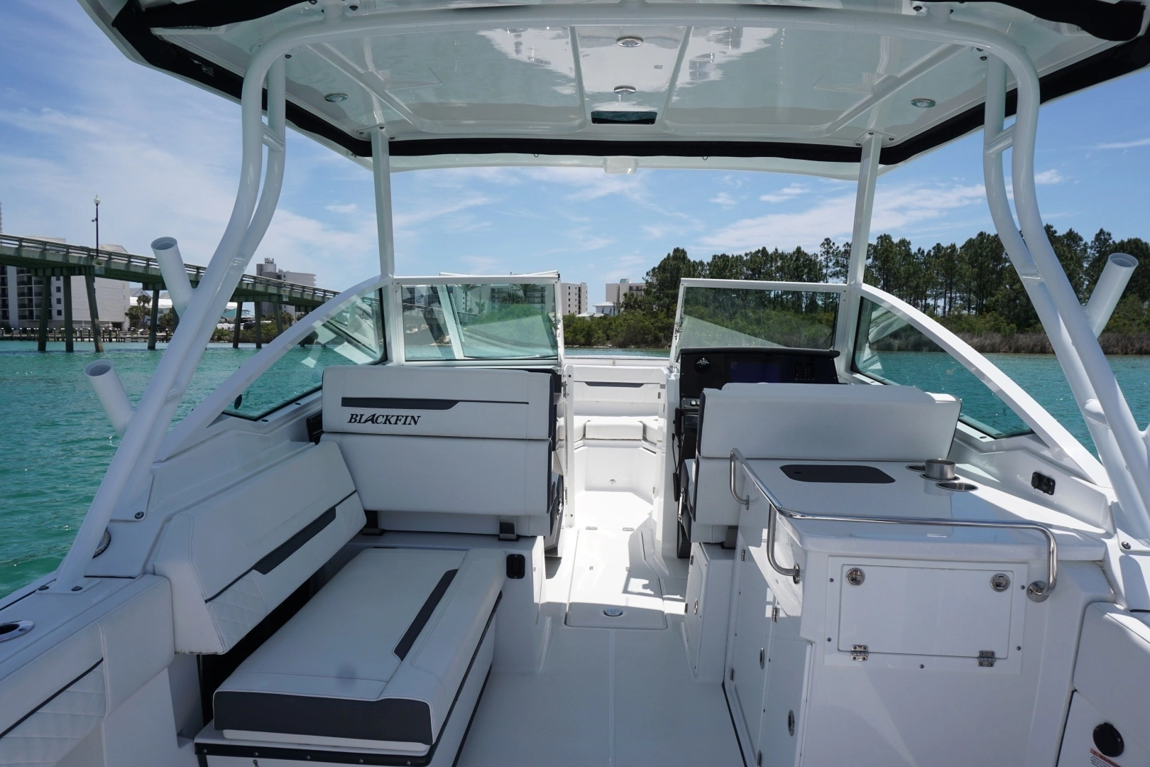 2023 Blackfin 272 DC - Image 3