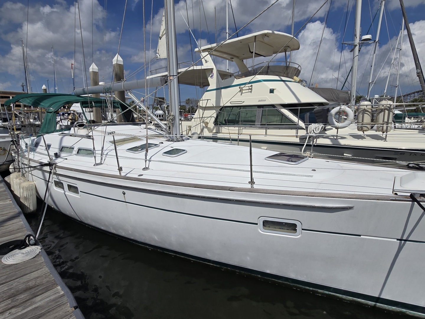 2004 Beneteau 423 - Image 12