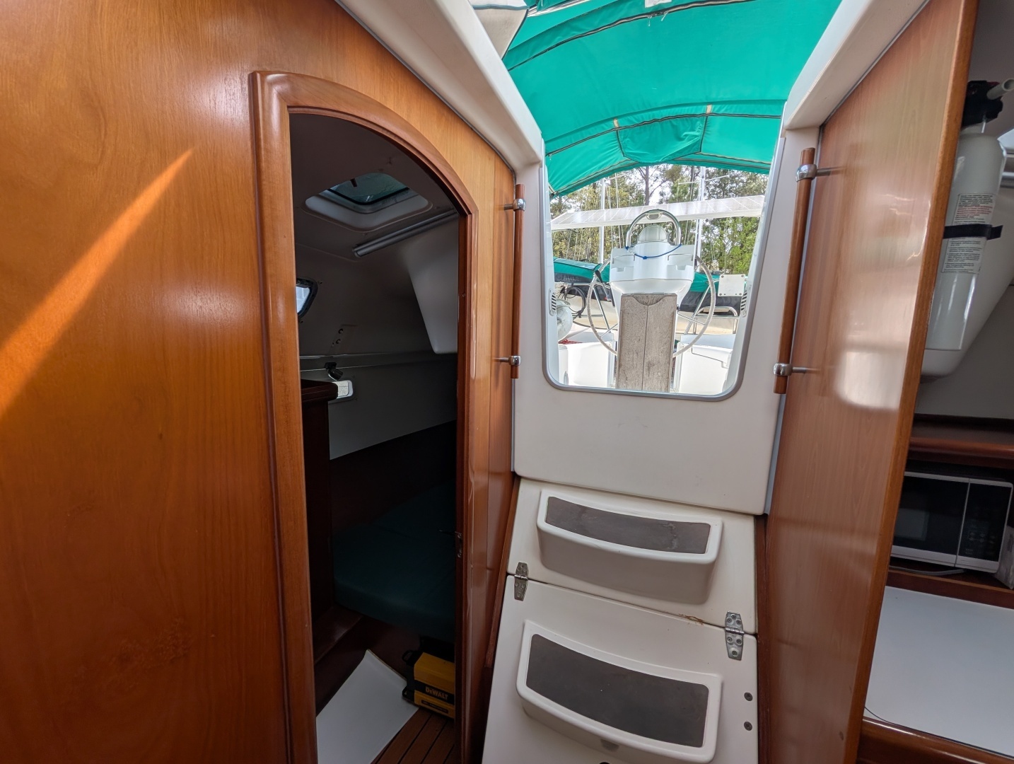 2003 Beneteau 331 - Image 8