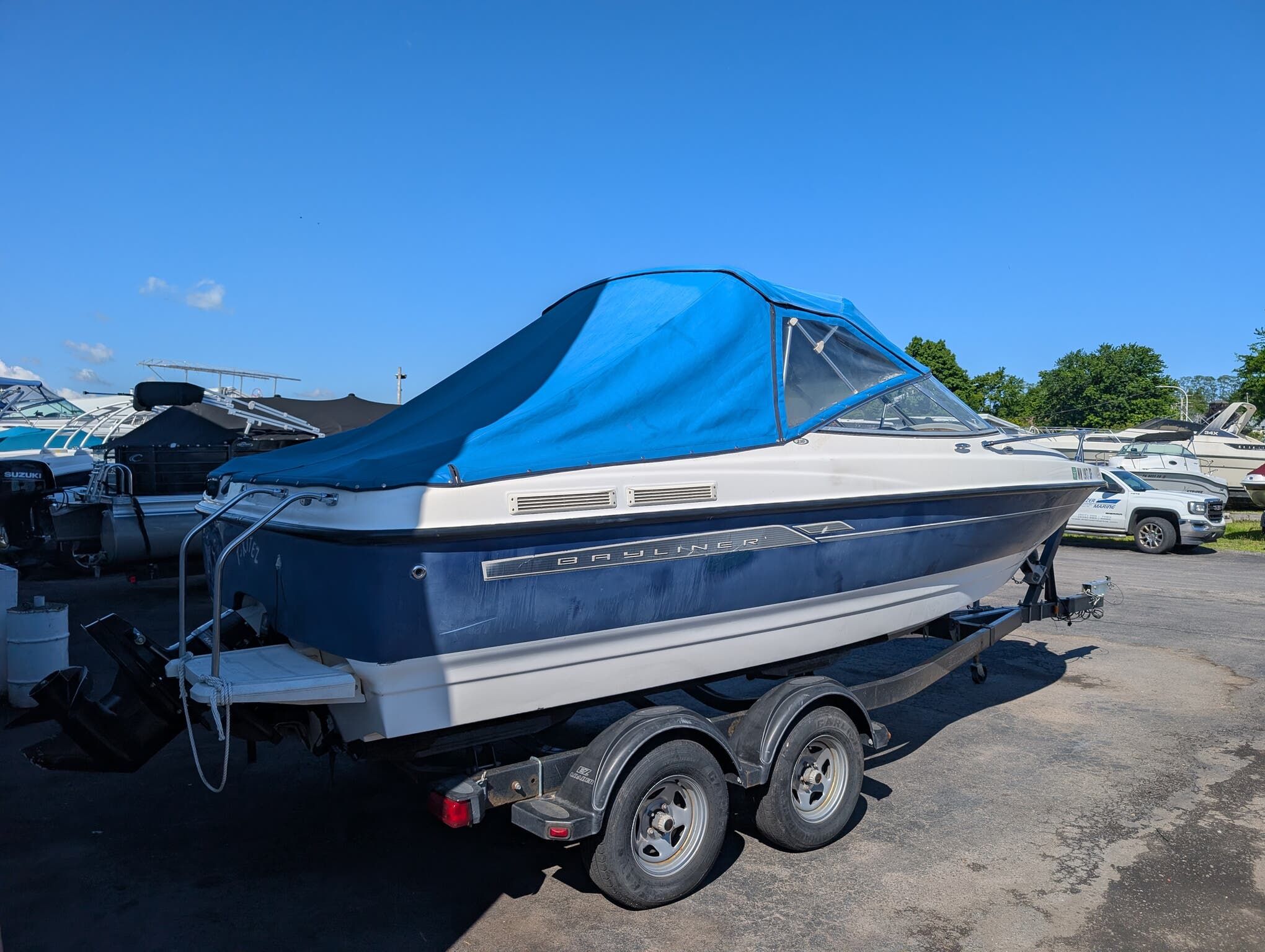2006 Bayliner Capri Cuddy - 3