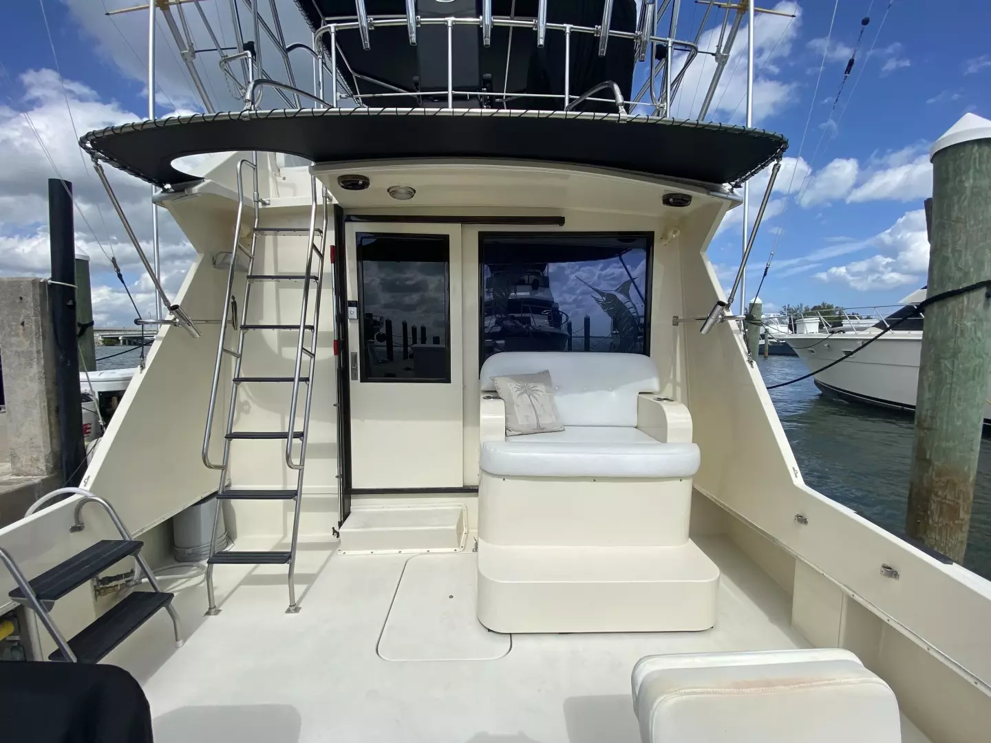 1986 Hatteras Sport Fish Convertible - Image 9