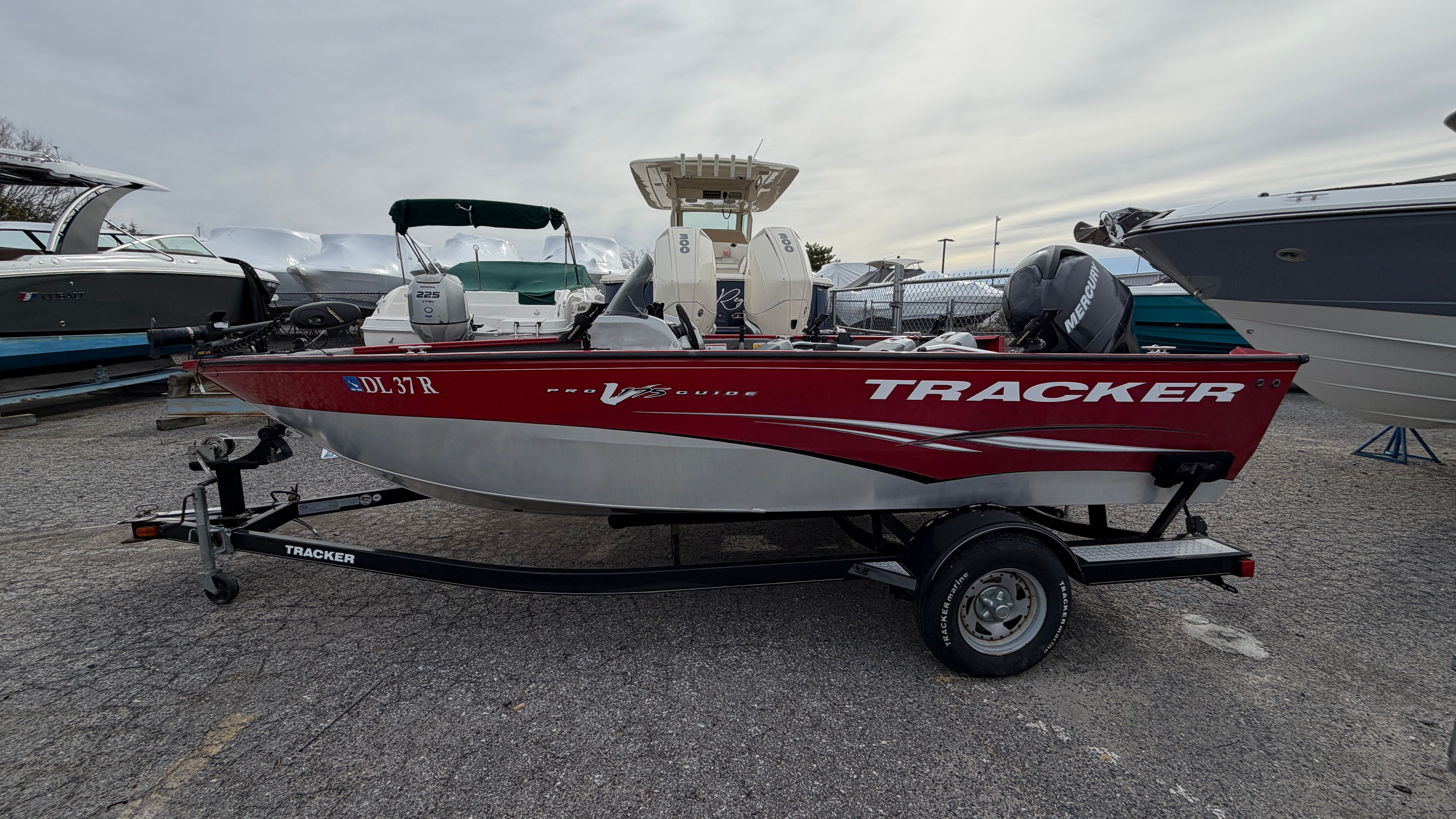2012 Tracker Pro V-175