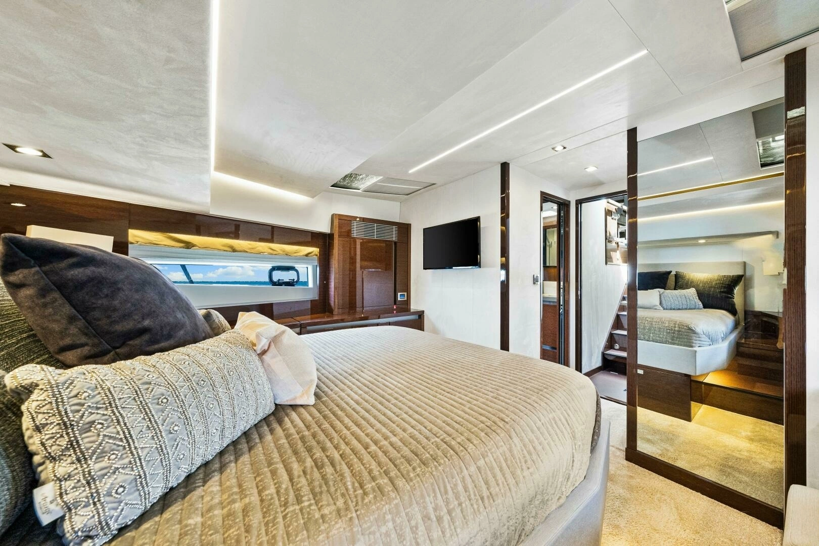 2019 Prestige 630 Flybridge - Image 47