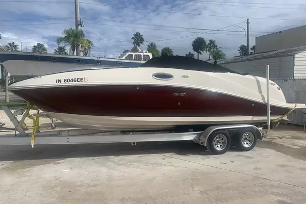 2007 Sea Ray 240 Sundeck
