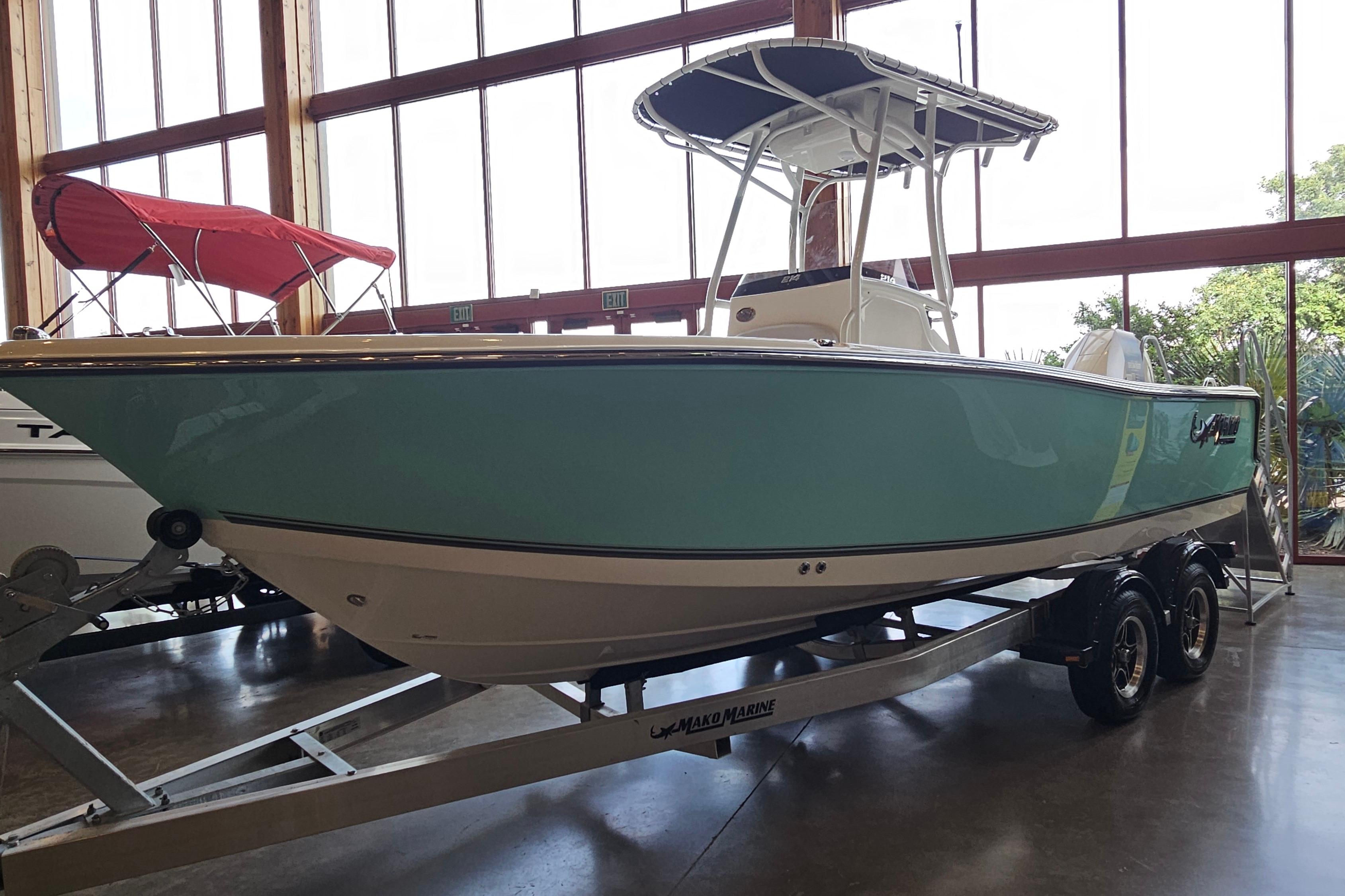 2025 Mako 214 Center Console