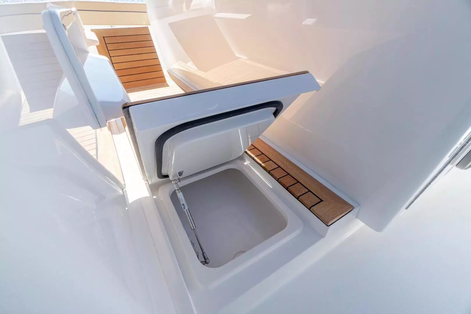 2027 Valhalla Boatworks V-46 Center Console - Image 16