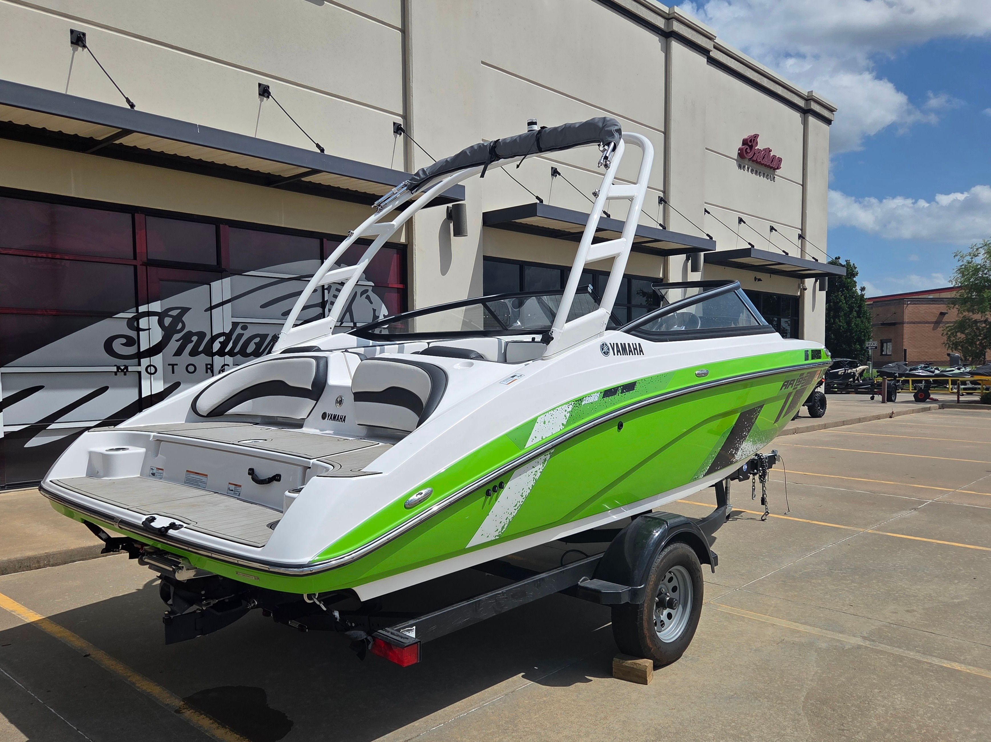 2022 Yamaha Boats AR195 - 8