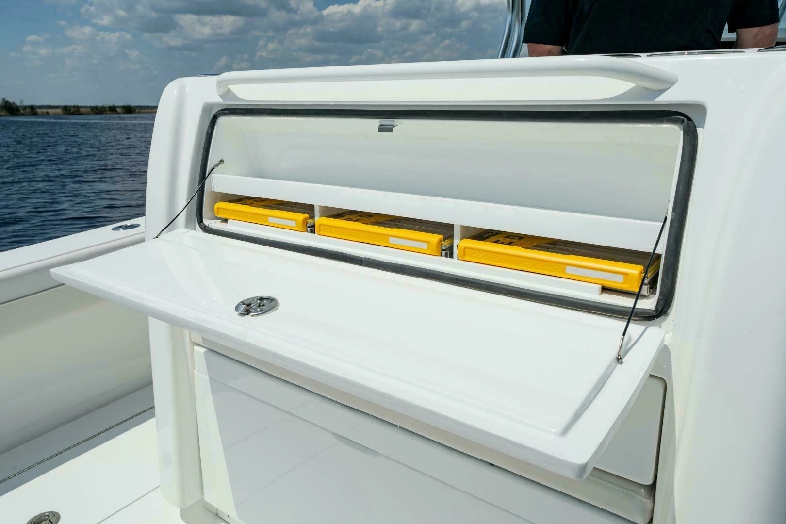2025 Valhalla Boatworks V-29 Hybrid - Image 13