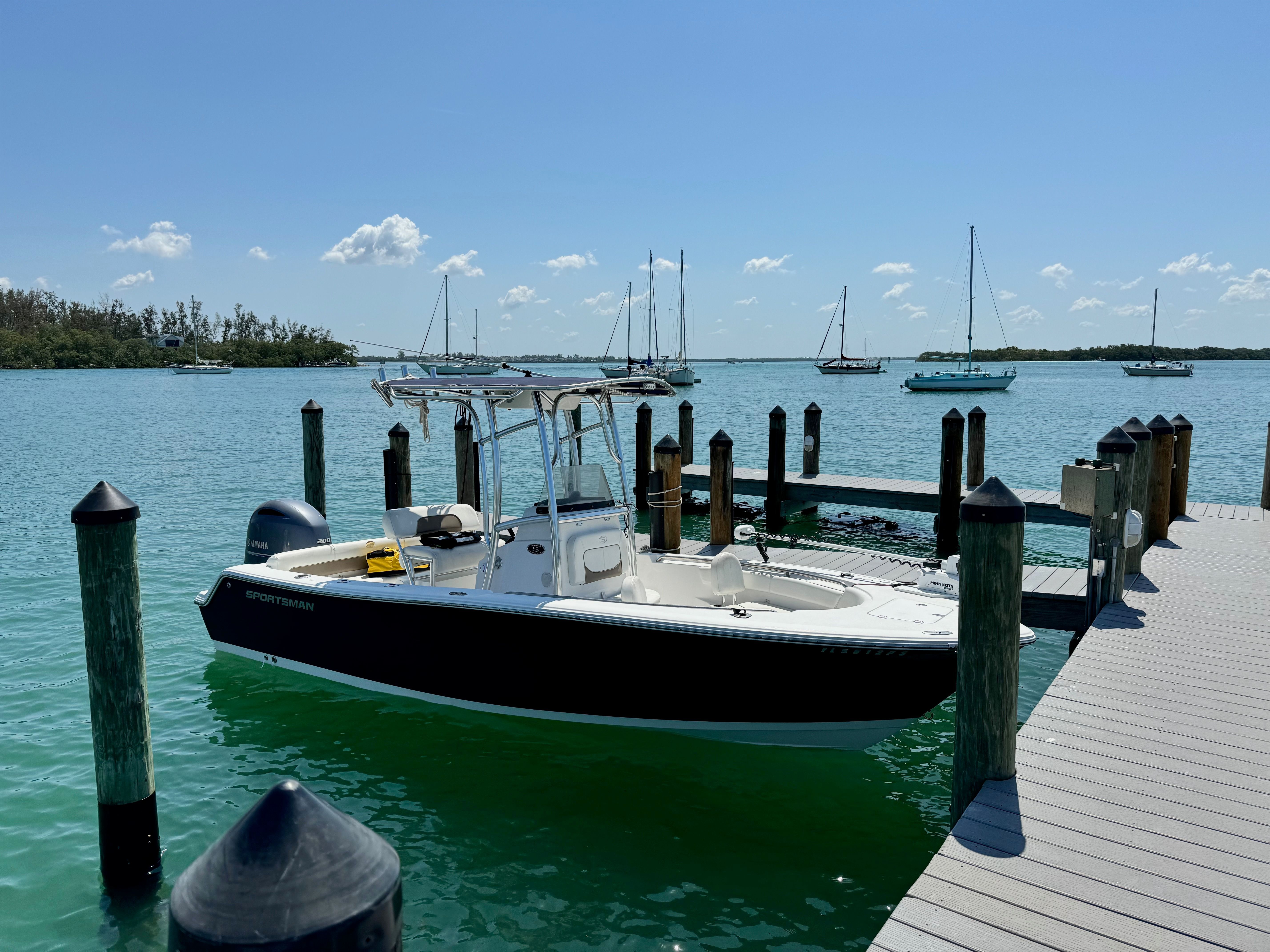 2013 Sportsman Heritage 211 Center Console