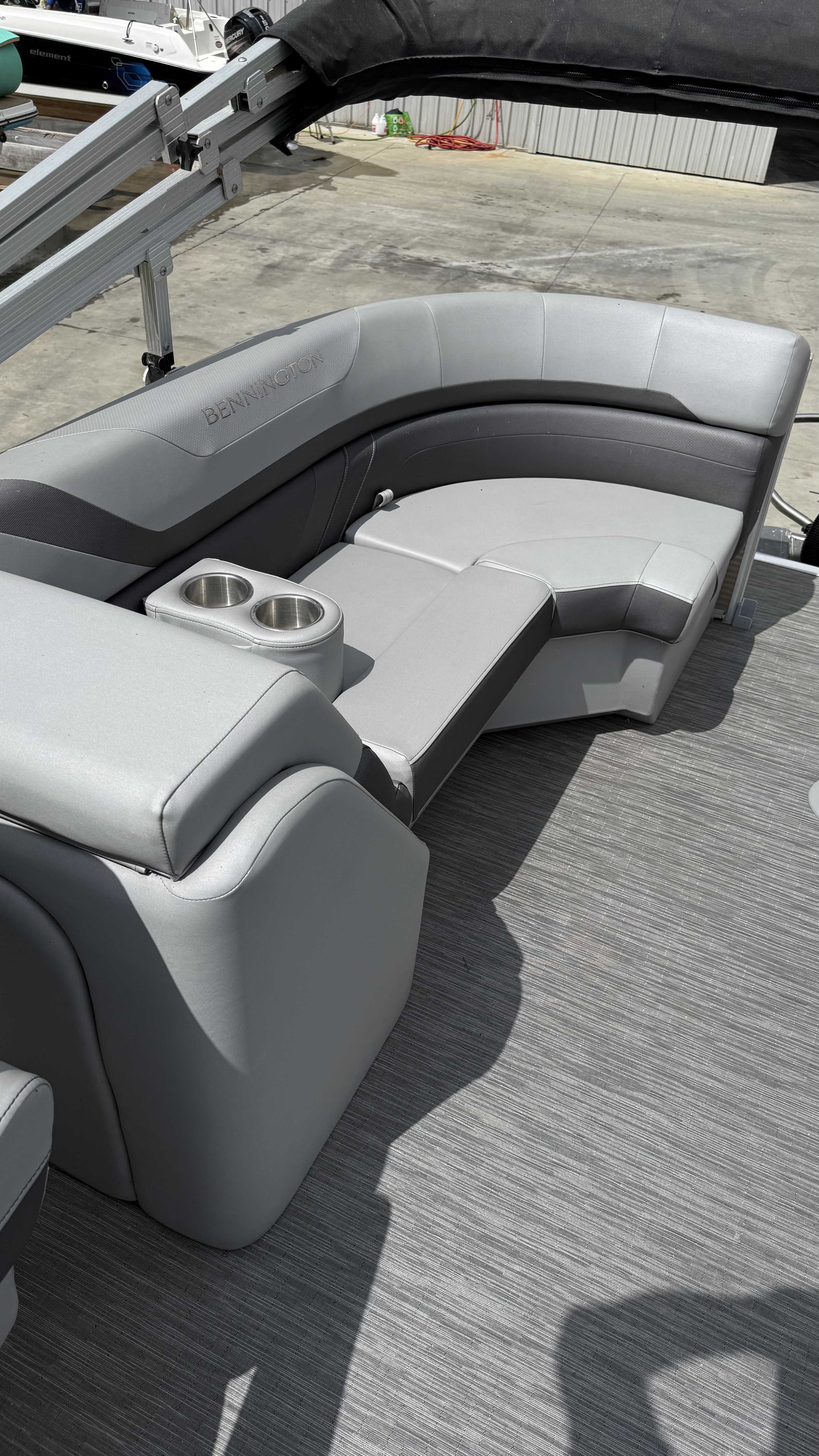 2022 Bennington 22 SXSR - 8