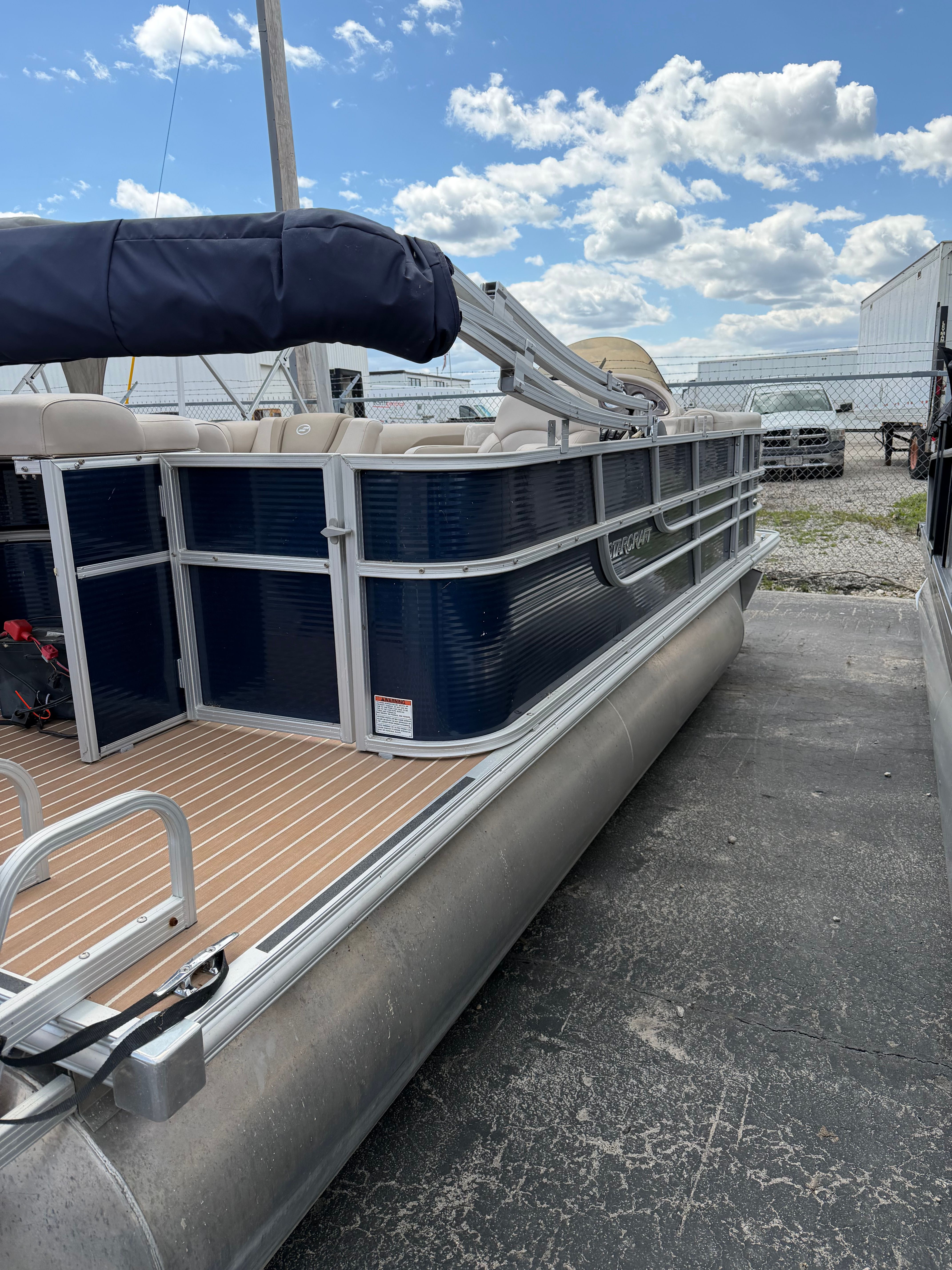 2016 Starcraft Stardeck 206 Cruise
