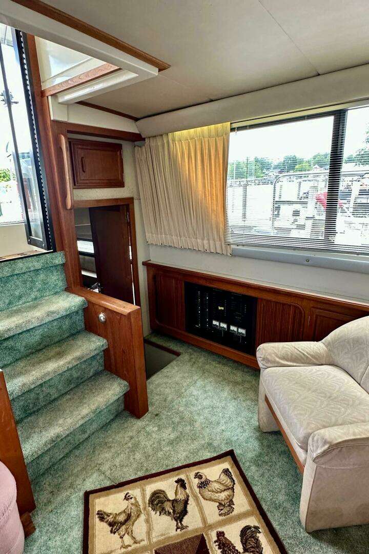 1991 Carver 3807 Aft Cabin - Image 21