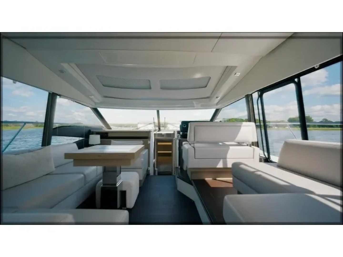 2018 Present Yachts 520S - Image 21